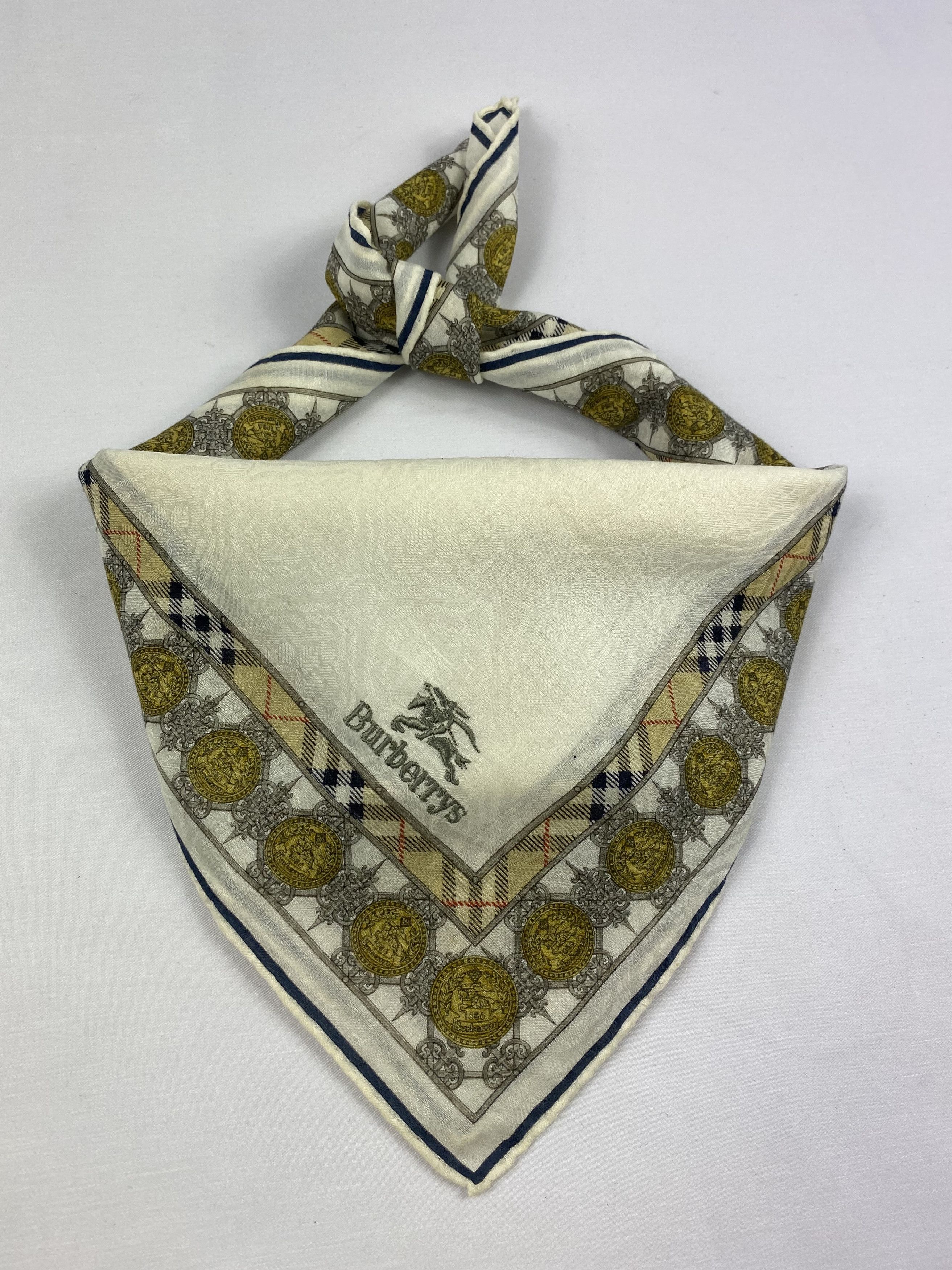 Burberry Burberry Handkerchief / Bandana / Neckerchief Size ONE SIZE - 1 Thumbnail
