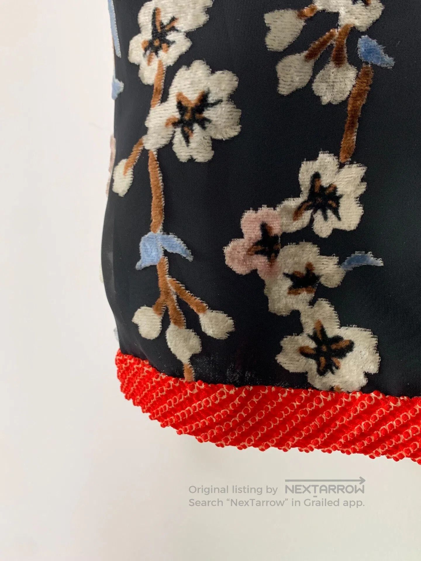 KEITAMARUYAMA Embroidered Floral Velvet Midi Skirt. Size 28" / US 6 / IT 42 - 5 Thumbnail
