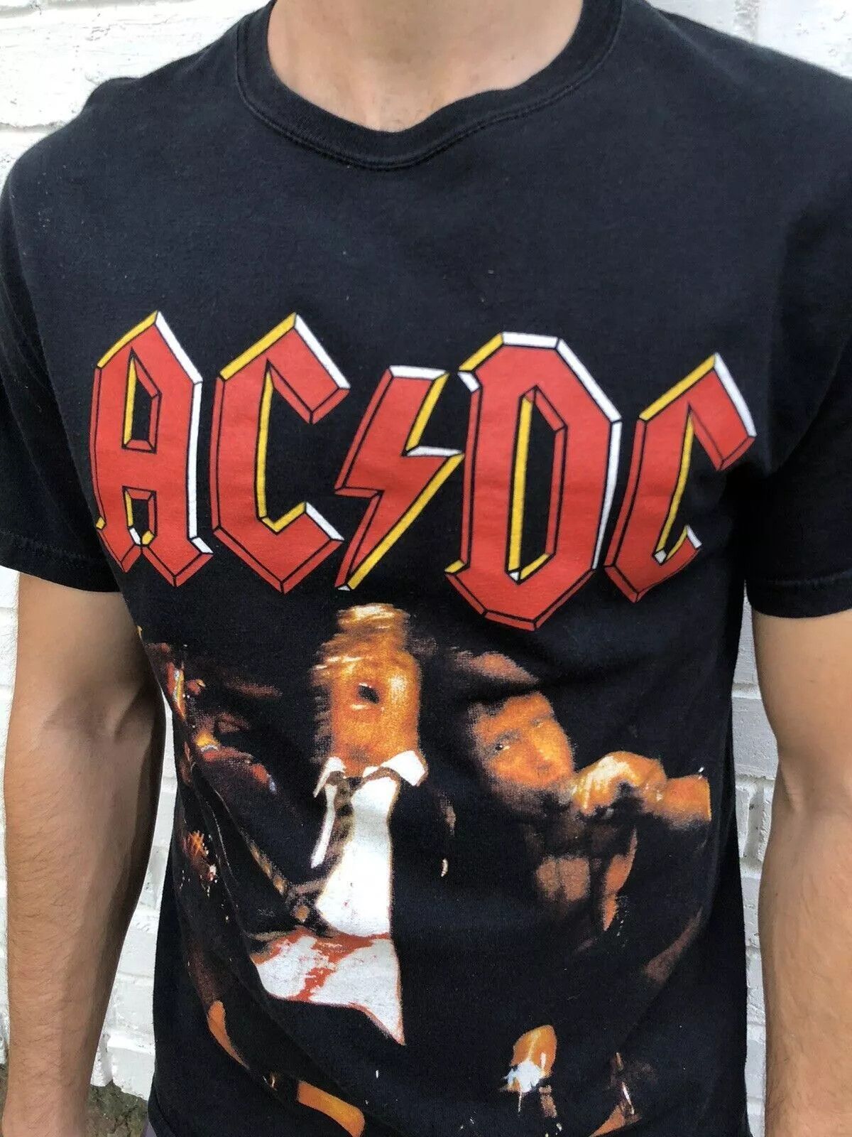 Gildan VINTAGE AC DC AC/DC 2001 SHIRT BAND TOUR VINTAGE OFFICIAL Size US M / EU 48-50 / 2 - 6 Thumbnail