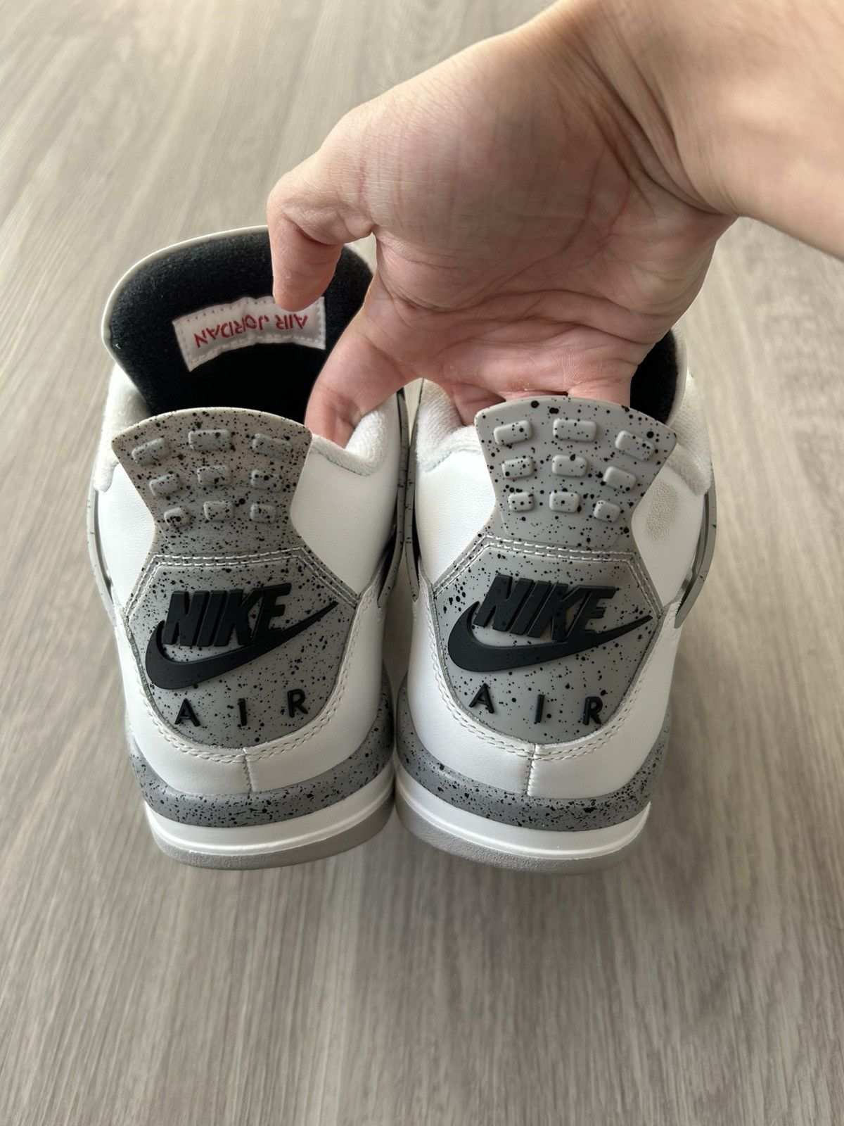 Jordan Brand Air Jordan Retro 4 White Cement 2025 Size 7 Size US 7 / EU 40 - 5 Thumbnail