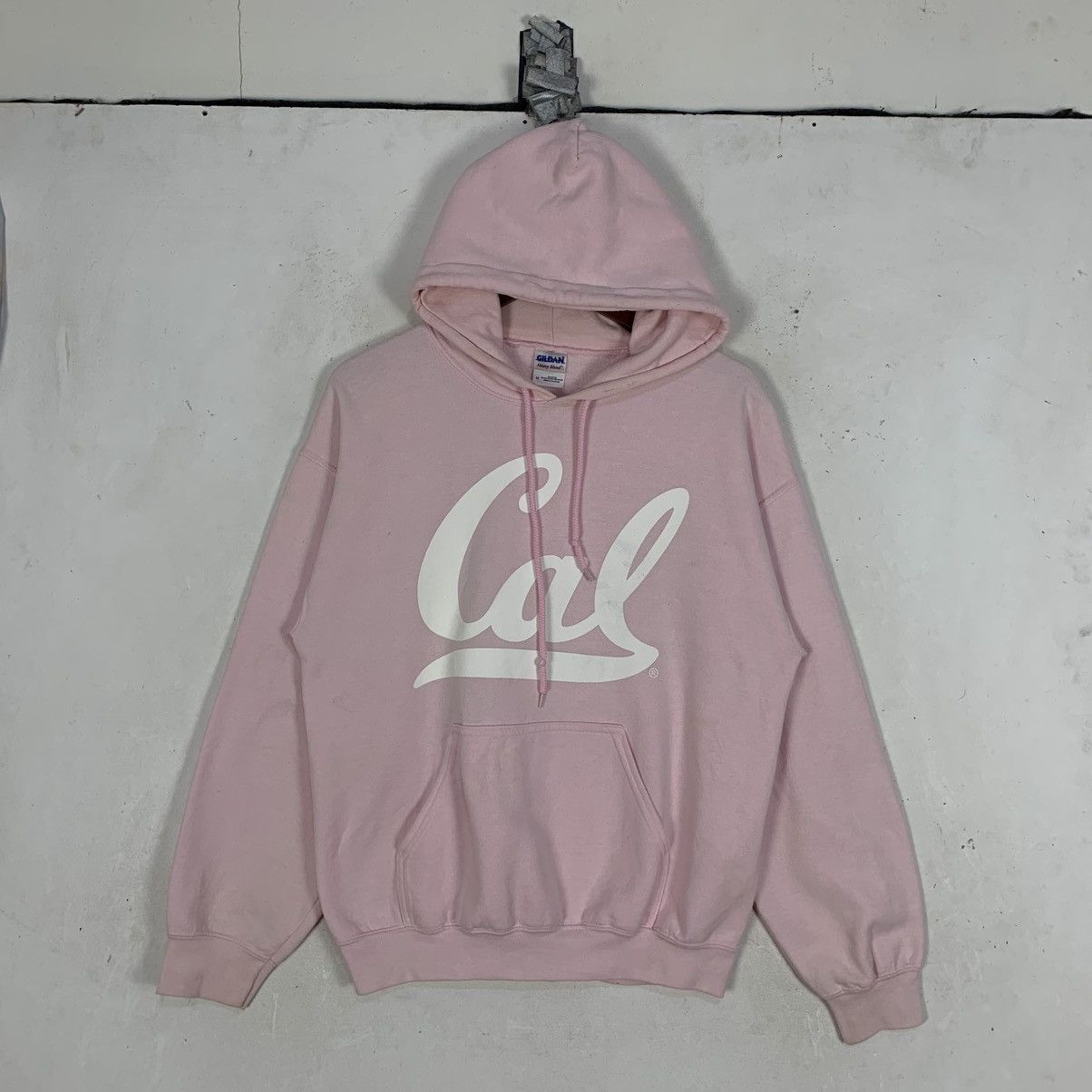 Gildan Vintage Gildan Brand SportWear Outdoor JapaneseBrand Hoodie Size US L / EU 52-54 / 3 - 1 Thumbnail