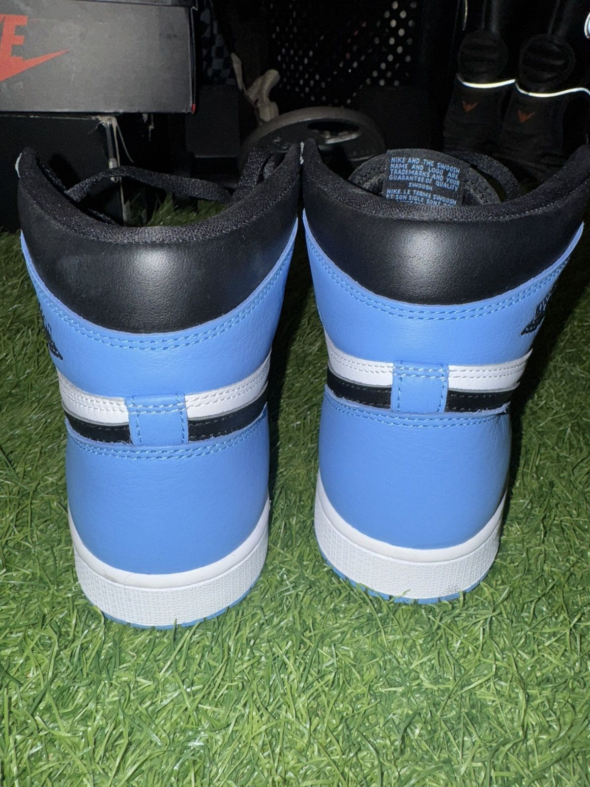 Jordan Brand × Nike Air Jordan 1 Retro High OG 'UNC Toe' Sneakers Size US 9 / EU 42 - 5 Thumbnail