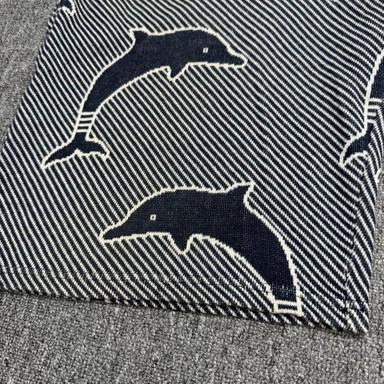 Thom Browne Thom Browne Size 4 Dolphin full-print shorts 2503-Nextarro Size US 34 / EU 50 - 2 Thumbnail