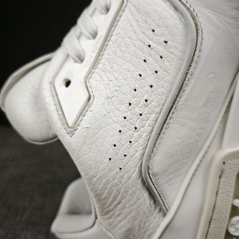 Louis Vuitton Louis Vuitton Trainer White Low-Top Fashion Sneakers - Size US 9.5 / EU 42-43 - 5 Thumbnail