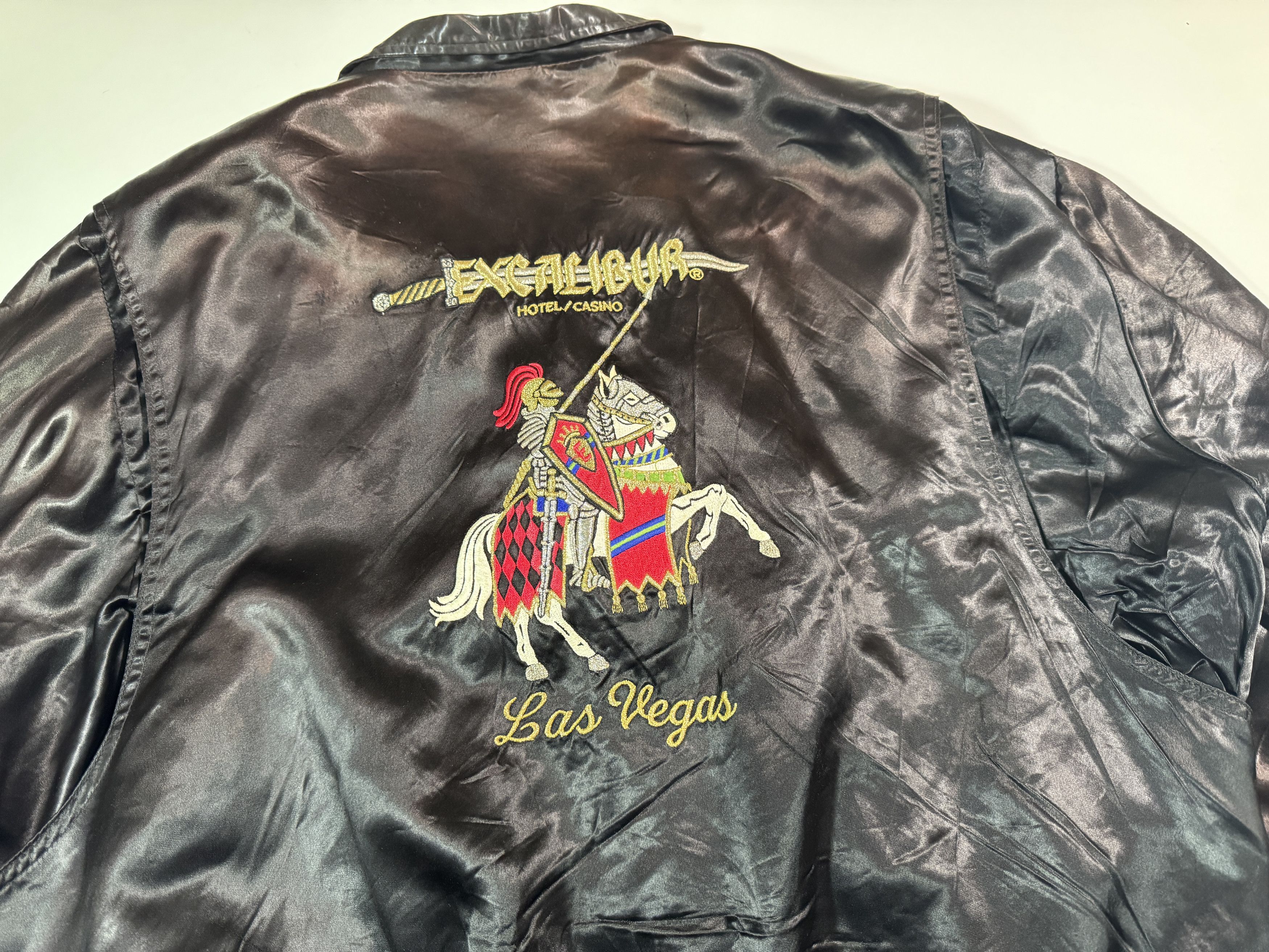 Vintage Vintage 90s Excalibur Hotel Casino Las Vegas Bomber Jacket Size US L / EU 52-54 / 3 - 3 Thumbnail