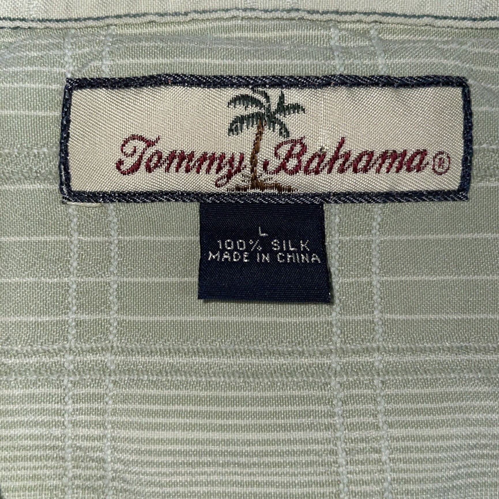 Tommy Bahama Tommy Bahama Beige Hawaiian Shirt Mens L 100% silk Silk Button-Up Short Sleeve Regular Family Bahamas Hawaii Theme Beige L Mens Shirt Size US L / EU 52-54 / 3 - 3 Thumbnail