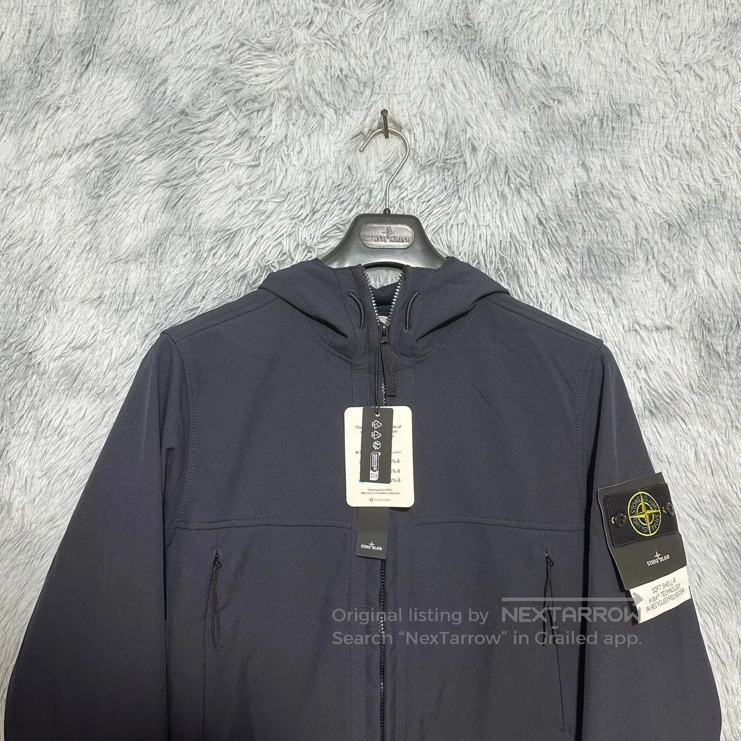 Stone Island stone island soft shell hooded jacket navy black. Size US M / EU 48-50 / 2 - 3 Thumbnail