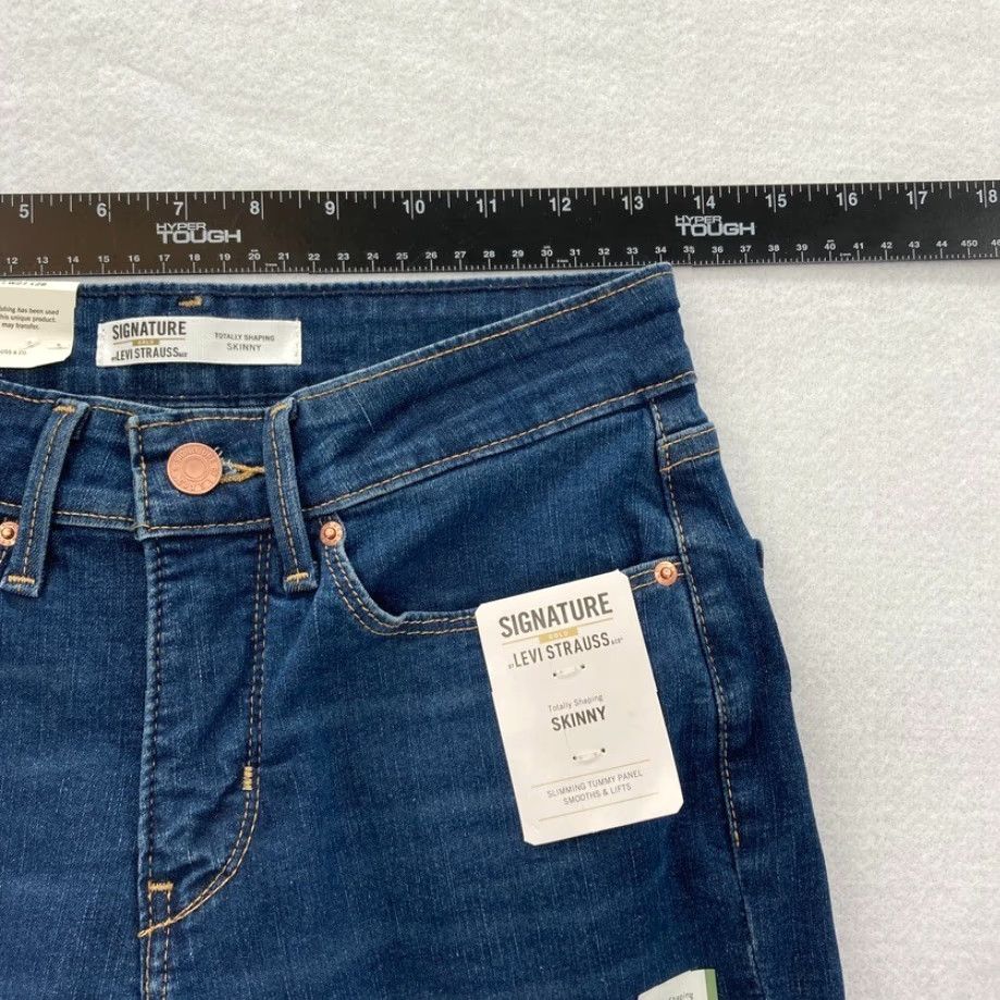 Vintage Signature Levi Strauss Gold Women's 4 Dark Wash Blue Stretch Denim Skinny Jeans Size 27" / US 4 / IT 40 - 7 Thumbnail