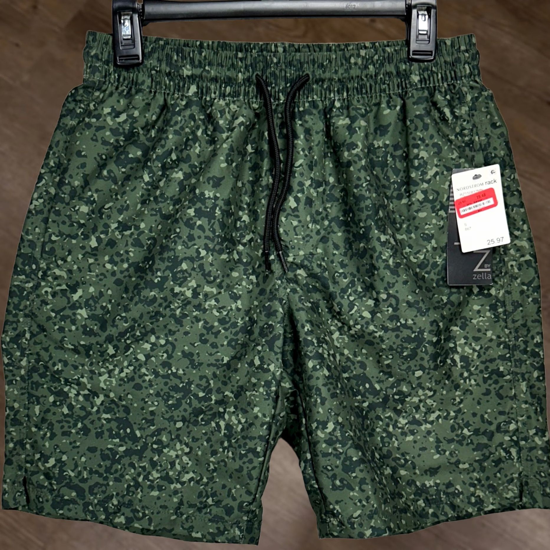 Vintage Z by Zella Mens Swim Trunks Small Green Camo Linerless Drawstring Swimwear NEW Size US 29 - 1 Thumbnail