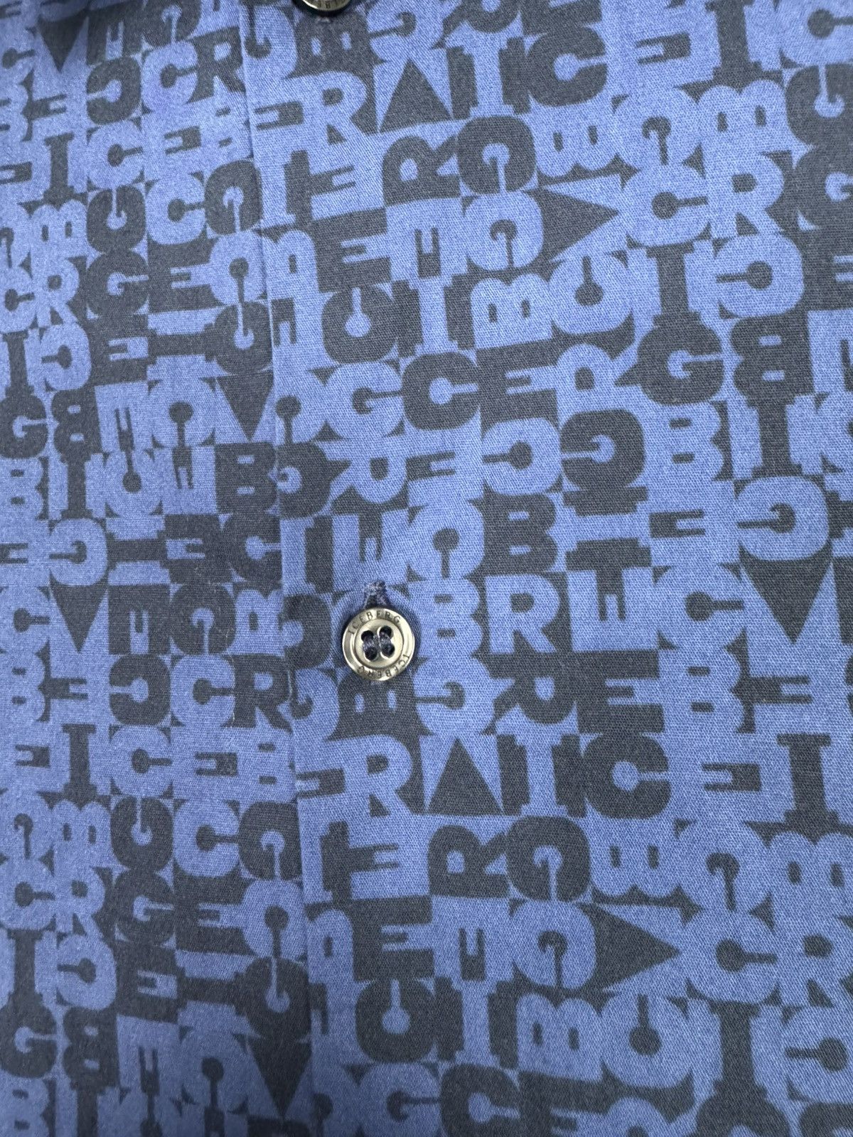 Iceberg Shirt Iceberg men’s size L old money luxury denim multi logo Size US L / EU 52-54 / 3 - 10 Thumbnail