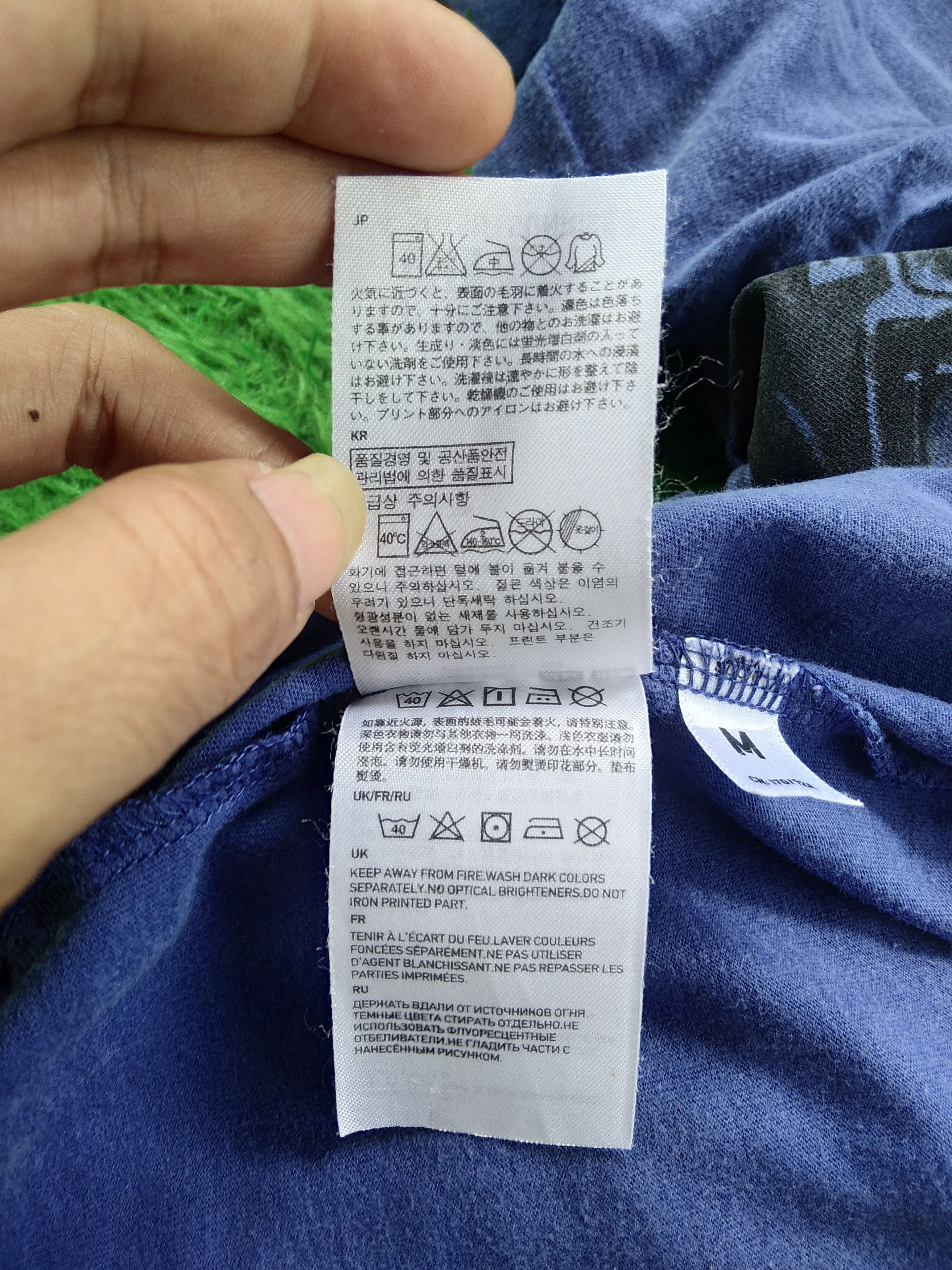 Anime × Japanese Brand Vtg 00s Uniqlo x GUNDAM ILLUSTRASIONS RX-77-1 GUNCANNON Size US M / EU 48-50 / 2 - 6 Thumbnail
