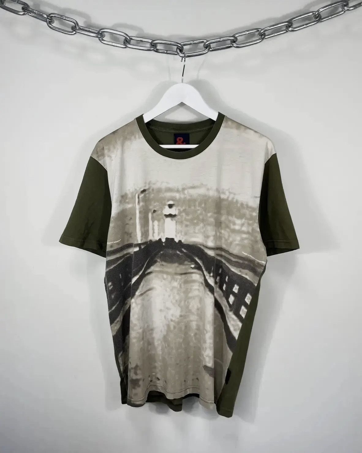 Dolce & Gabbana × Vintage Vintage Dolce & Gabbana Rare Pope Priest Logo Archival Tee Size US L / EU 52-54 / 3 - 1 Thumbnail