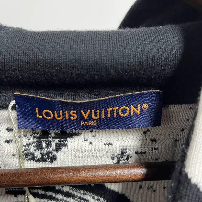 Louis Vuitton Louis Vuitton Graffiti Hoodie Size US M / EU 48-50 / 2 - 3 Thumbnail