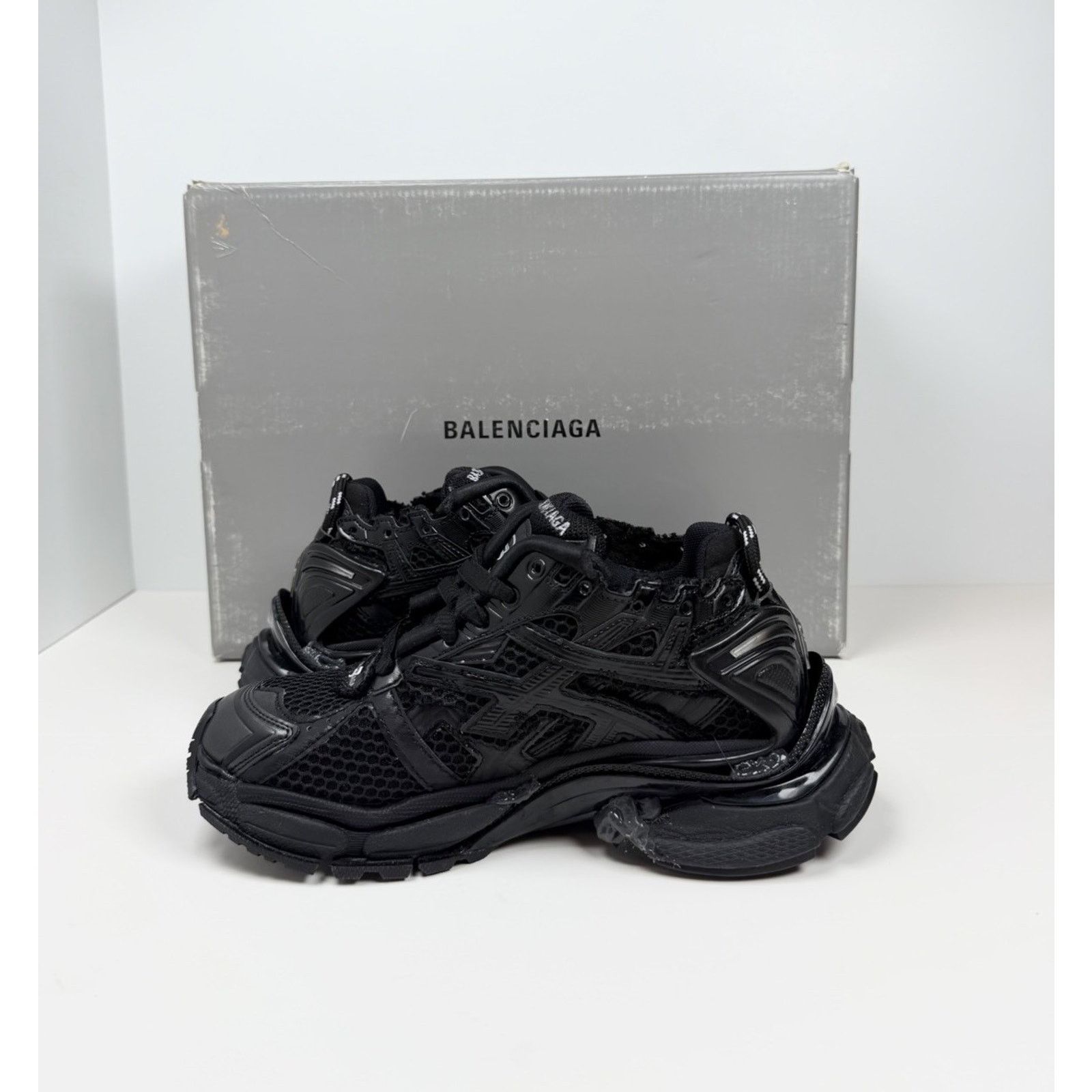 Balenciaga Size 34EU/4W - Balenciaga Runner Sneakers NEW Size US 4 / IT 34 - 6 Thumbnail