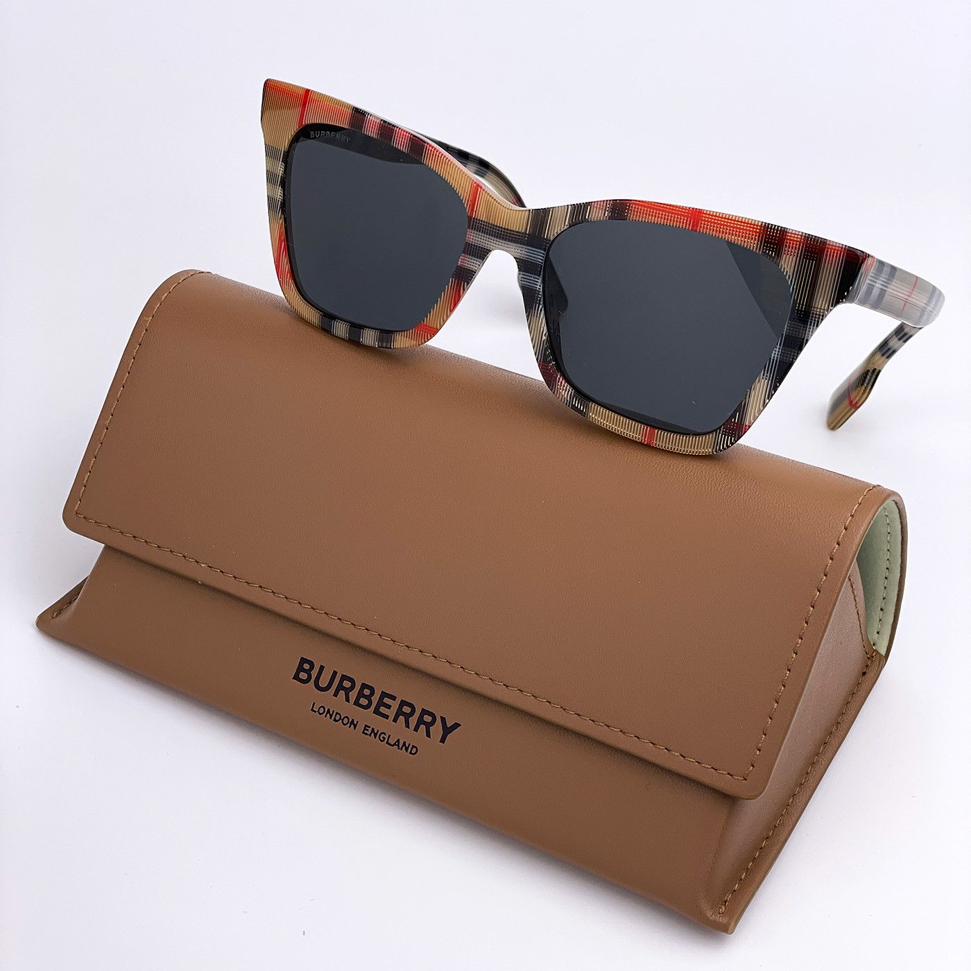 Burberry NEW Burberry BE4346 ELSA 394487 Brown Grey Women Sunglasses Size ONE SIZE - 1 Thumbnail