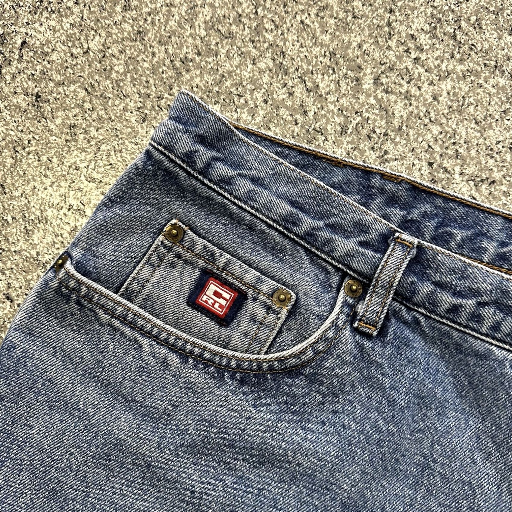 Chaps VINTAGE Chaps Jean Shorts Mens 42 90s Y2K Stone Wash 10” Jorts Blue Denim Casual 5-Pocket Mens XS? Size US 42 / EU 58 - 2 Thumbnail