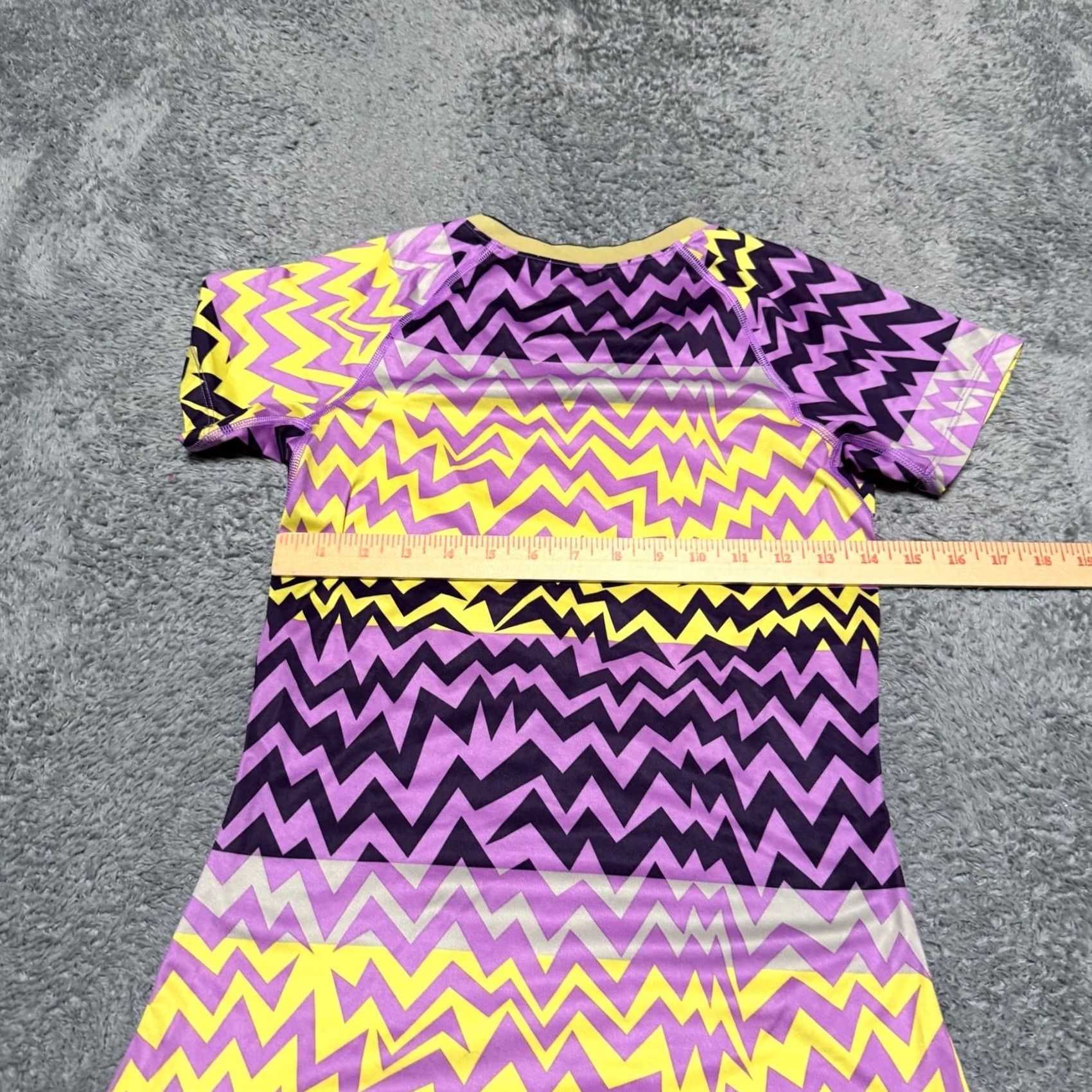 Nike Nike Pro Shirt Womens Small Dri Fit Performance Zig Zag Long Short Sleeve Size S / US 4 / IT 40 - 4 Thumbnail