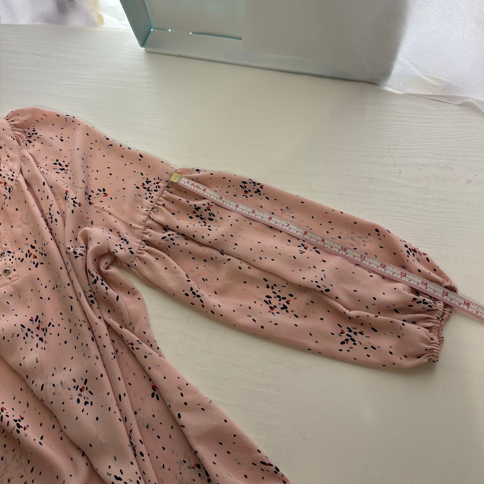 Other a.n.a Pink Splatter Dot V-Neck Long Sleeve Ruffle Hem Blouse Size M / US 6-8 / IT 42-44 - 8 Thumbnail