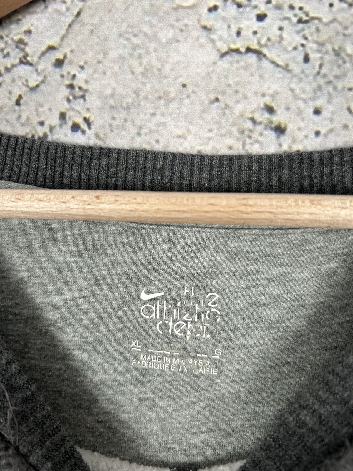 Nike Vintage Nike Grey Boxy Crewneck Rap Streetwear Baggy Skate Size US XL / EU 56 / 4 - 4 Thumbnail