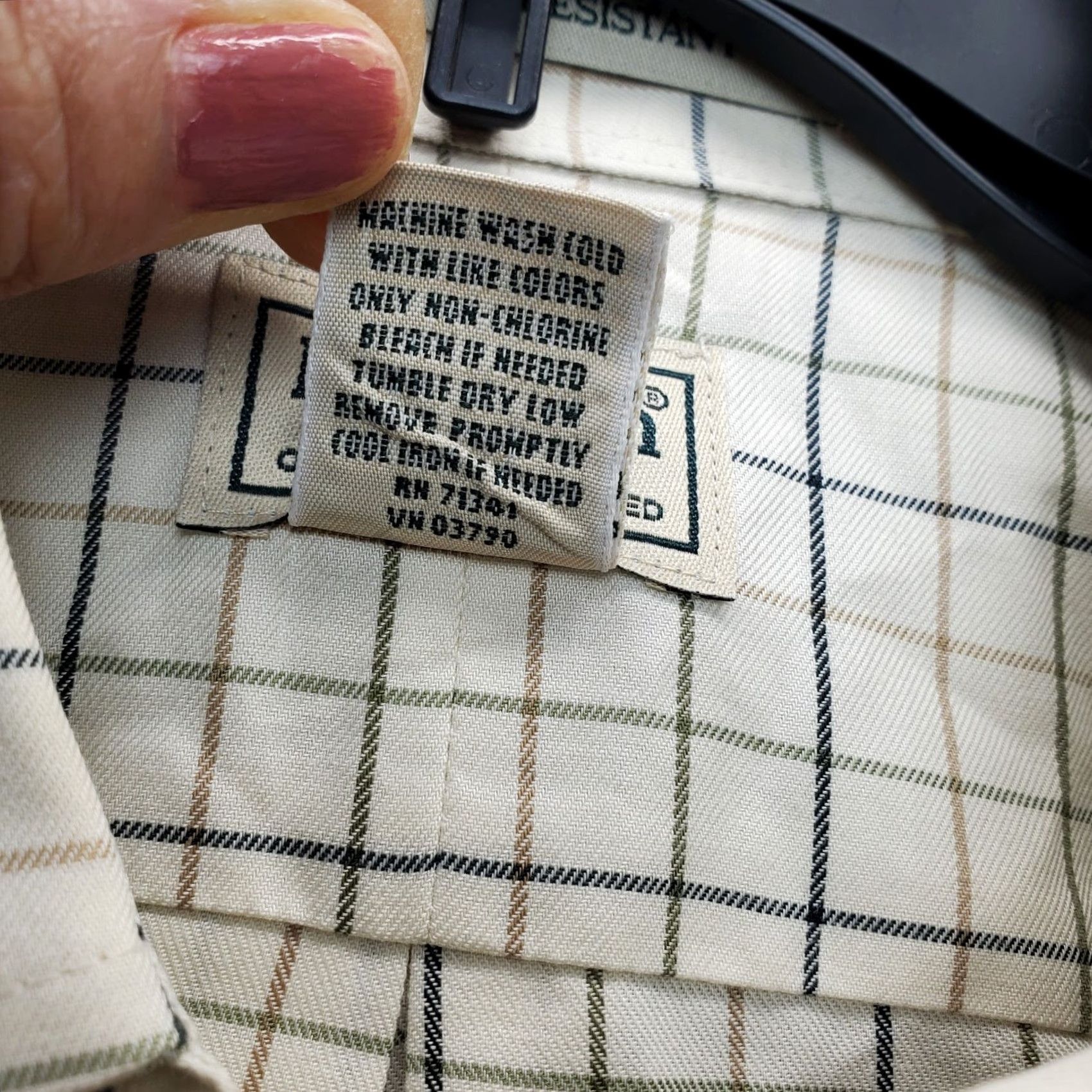 Vintage L.L. Bean Button-Down Shirt Mens M Multi Plaid Wrinkle Resistant Collared Shirt Size US M / EU 48-50 / 2 - 7 Thumbnail