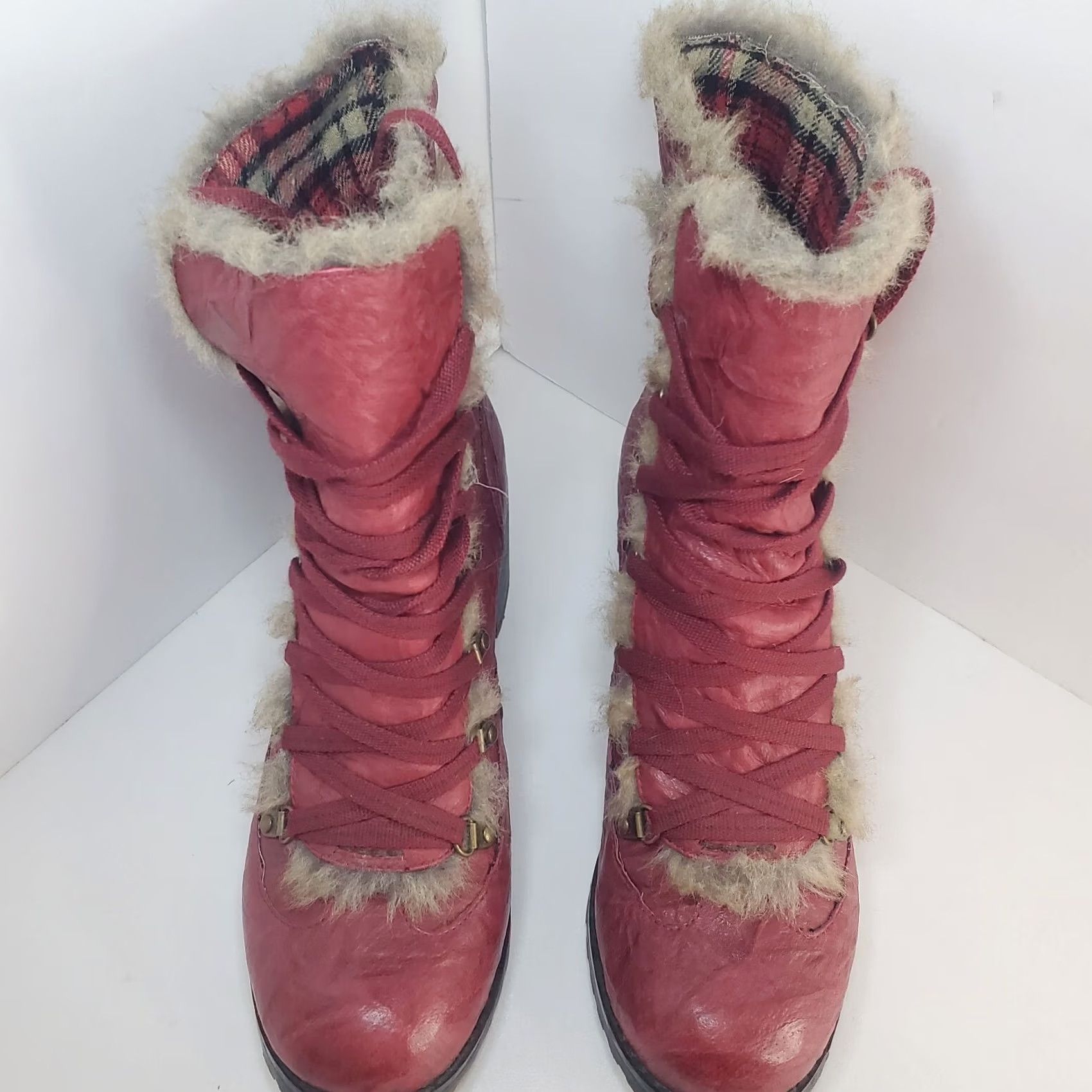 Vintage BC Womens Red Heeled Ankle Boot Lace Up Faux Fur Sz 8.5 Festive Bootie Size US 9 / IT 39 - 3 Thumbnail