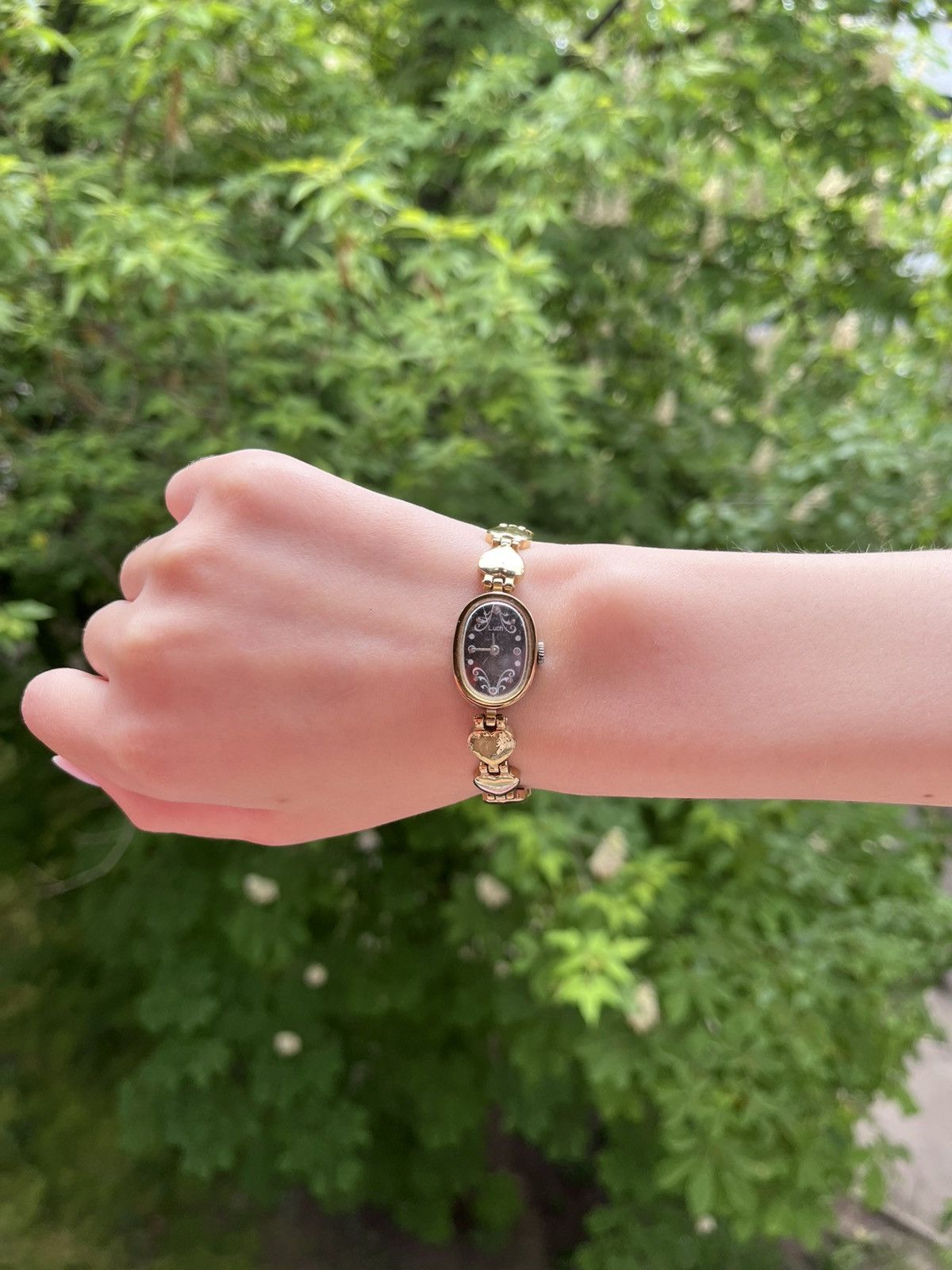 Jewelry × Vintage Vintage Luch Watch with Heart Bracelet Size ONE SIZE - 14 Thumbnail