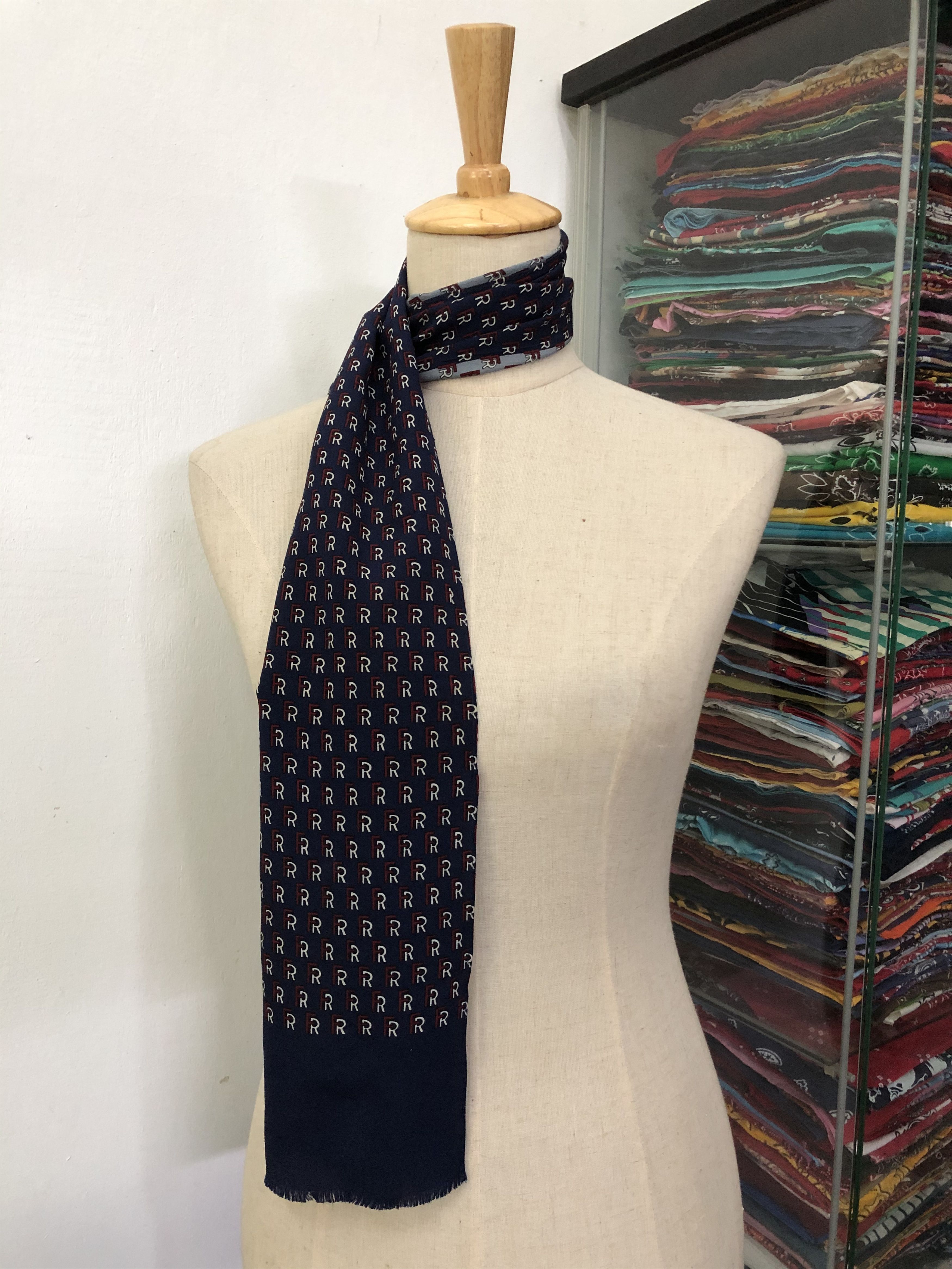 Vintage Vintage Silk Scarf Size ONE SIZE - 1 Thumbnail