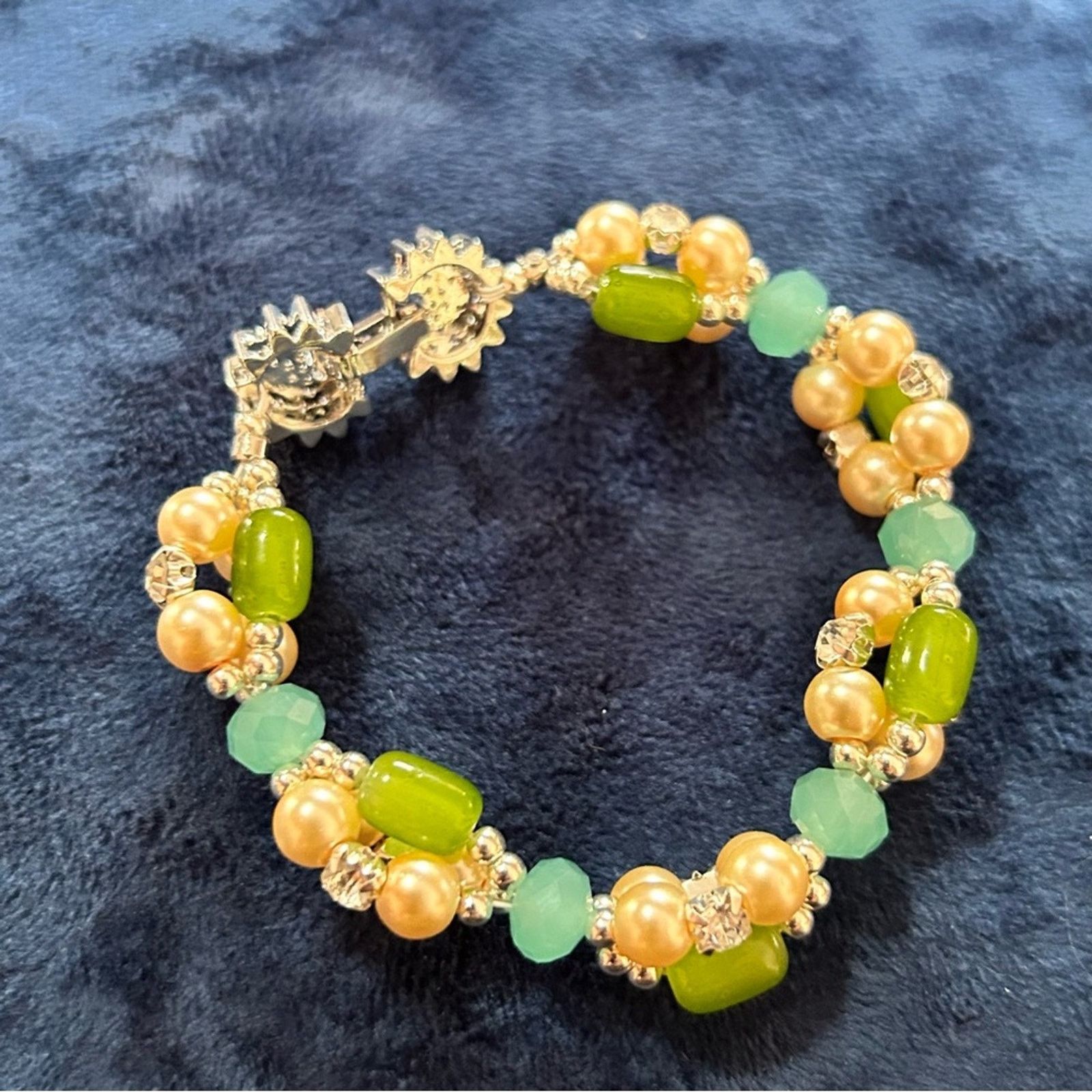 Handmade Handcrafted elegant lime fresh glam twist bracelet Size ONE SIZE - 6 Thumbnail
