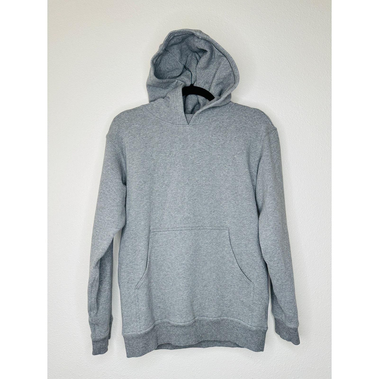 Lululemon Lululemon Gray Long Sleeve Front Pouch Pullover Hoodie XS Size XS / US 0-2 / IT 36-38 - 2 Thumbnail