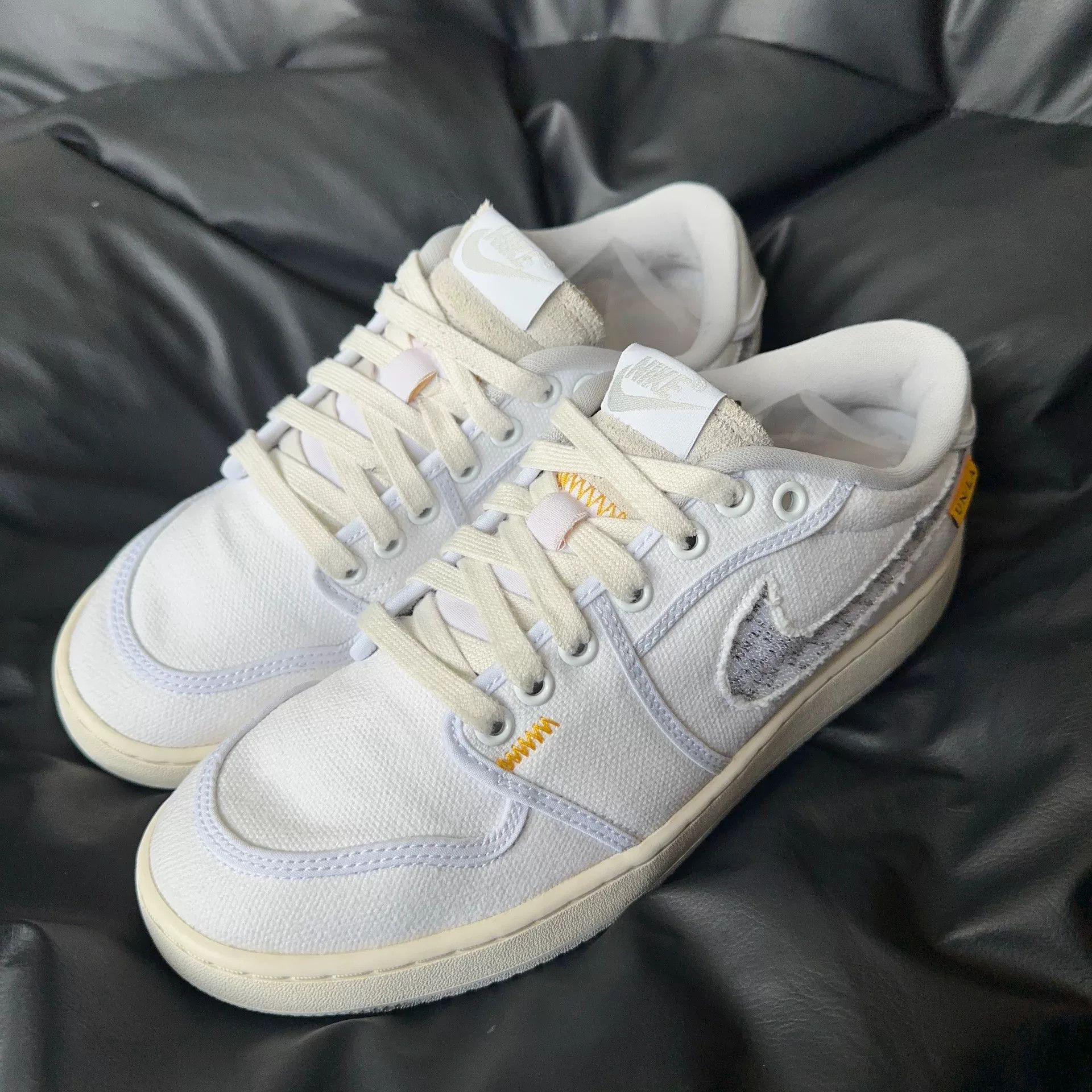 Nike Nike Collab White Lowtop Sneakers 41 Men Size US 8.5 / EU 41-42 - 1 Thumbnail
