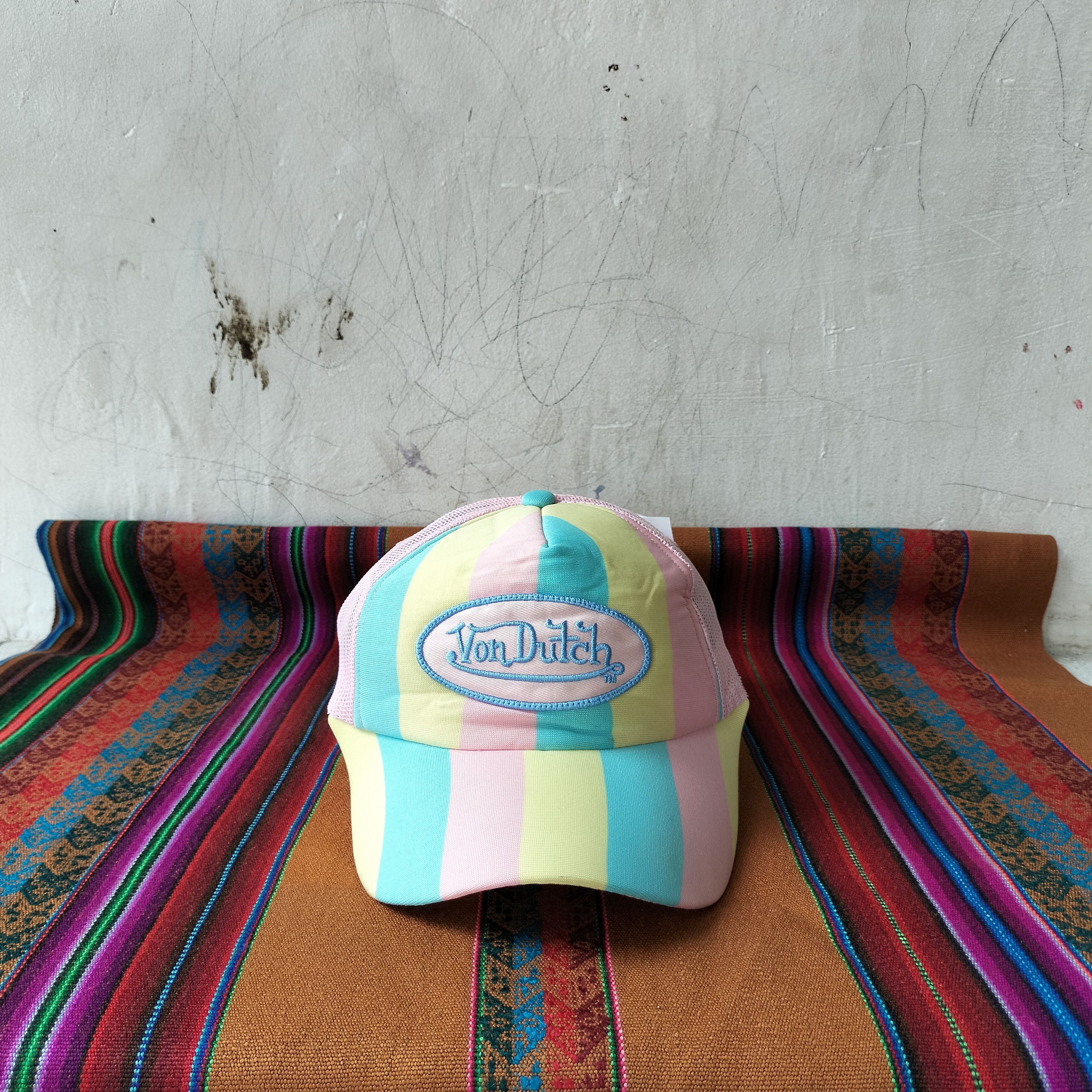 Von Dutch Von Dutch rainbow collor trucker hats Size ONE SIZE - 2 Thumbnail