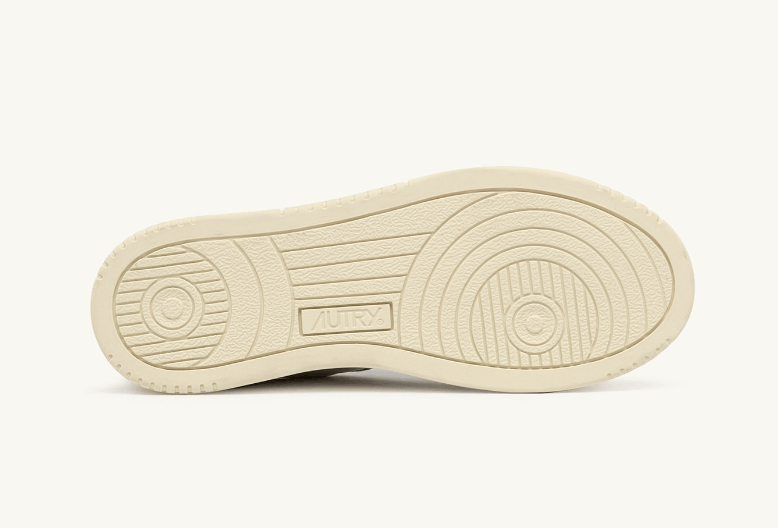 AUTRY AUTRY MEDALIST LOW SNEAKERS IN WHITE AND TEAROSE LEATH -36 Size US 6 / IT 36 - 6 Thumbnail