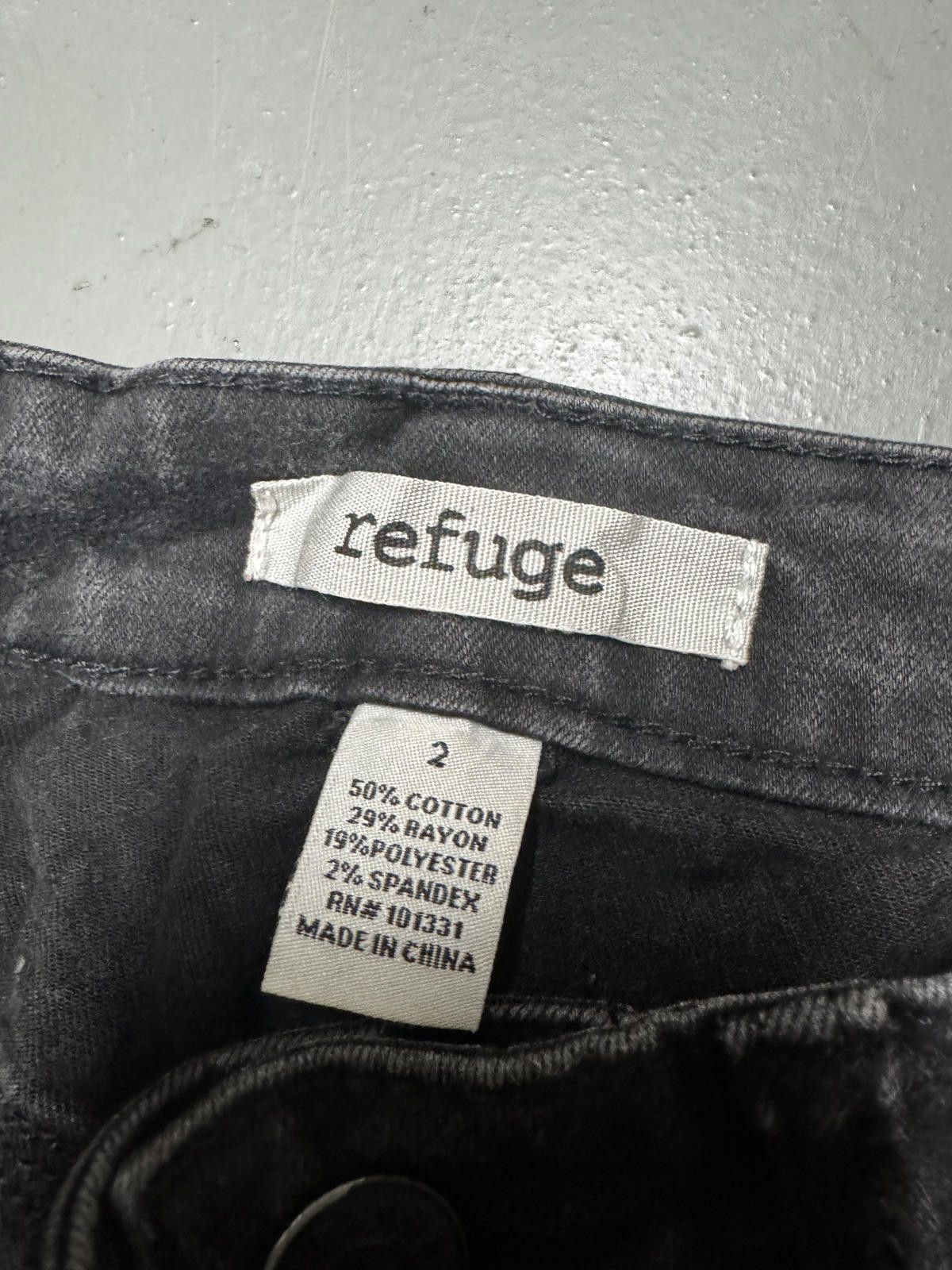 Designer Trendy Black Denim Cutoff Shorts by Refuge - Size 2 Size 24" / US 00 / IT 34 - 4 Thumbnail