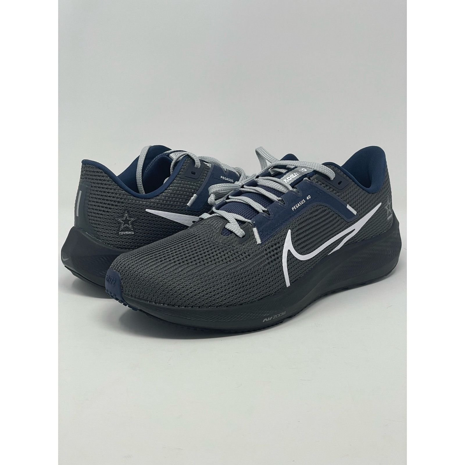 Nike Nike Air Zoom Pegasus 40 Dallas Cowboys NFL Mens Size 11 Size US 11 / EU 44 - 2 Thumbnail