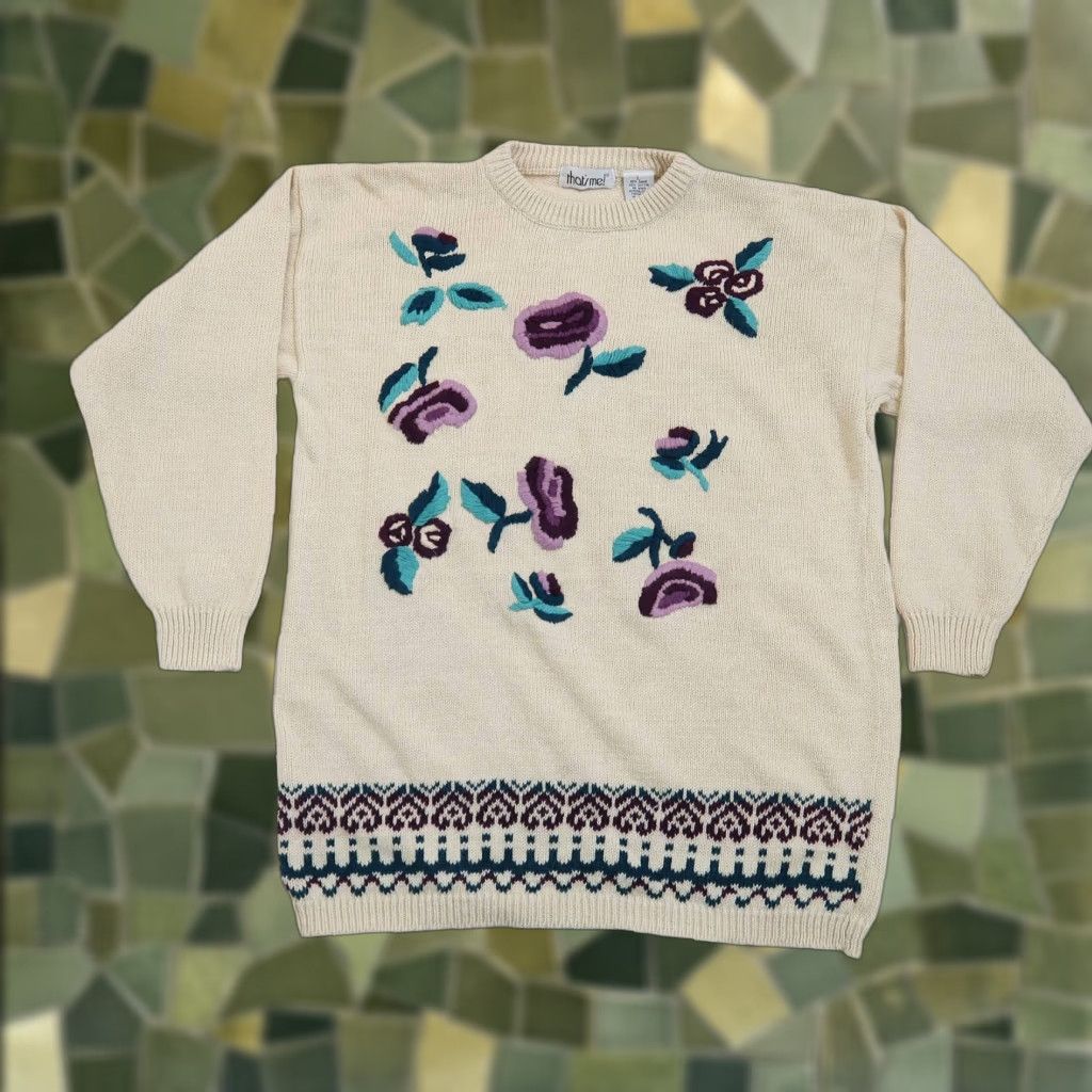 Vintage VINTAGE 90s cream and purple floral embroidered knit sweater L Size L / US 10 / IT 46 - 1 Thumbnail