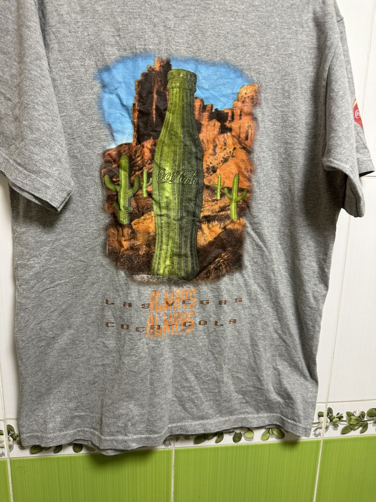 Coca Cola Vintage * LAS VEGAS - Cactus Bottle * 1998 Faded Coca-Cola Size US L / EU 52-54 / 3 - 2 Thumbnail