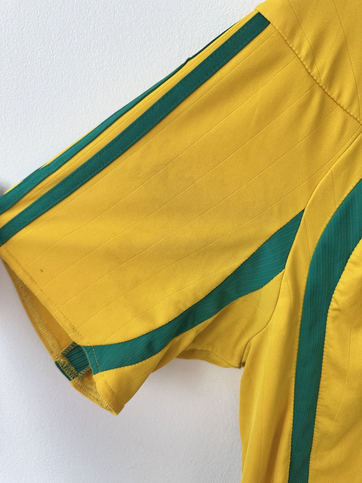 Adidas South Africa 2005 2006 Home Football Shirt Jersey Adidas Size US M / EU 48-50 / 2 - 13 Thumbnail