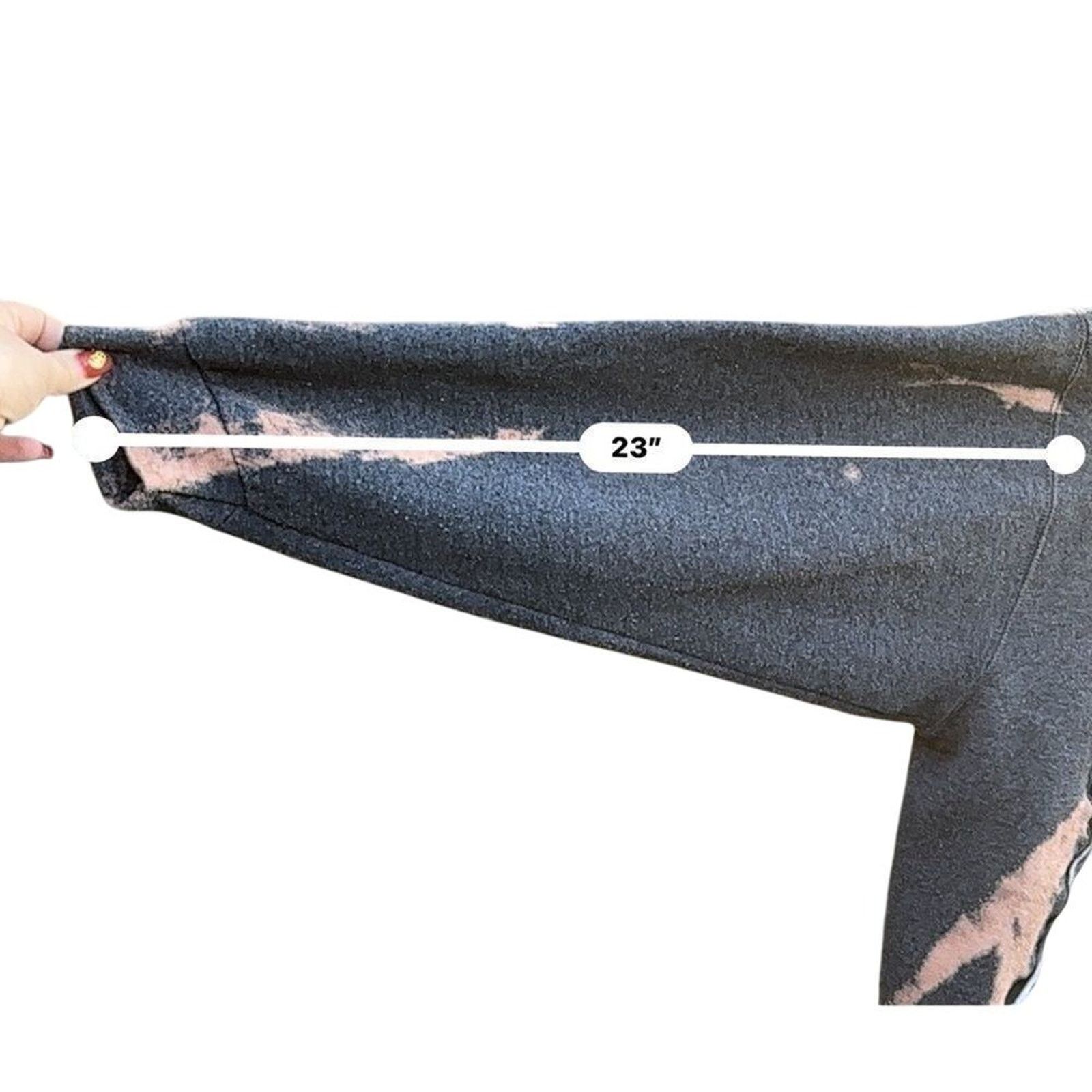 Other Billie Eilish Upcycled Bleach Dyed Crewneck Sweatshirt OOAK Size US L / EU 52-54 / 3 - 13 Thumbnail