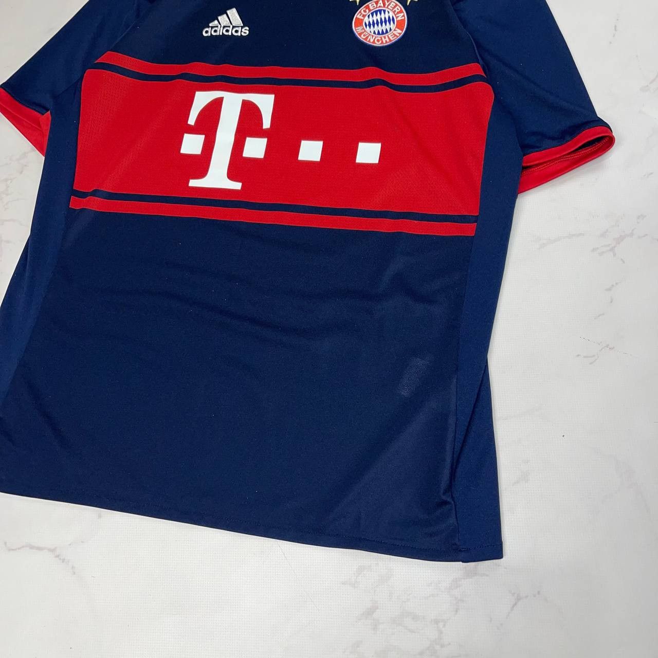 Adidas AdidasB AYERN MUNICH 2017 Away Football Shirt Soccer Jersey Size US M / EU 48-50 / 2 - 8 Thumbnail