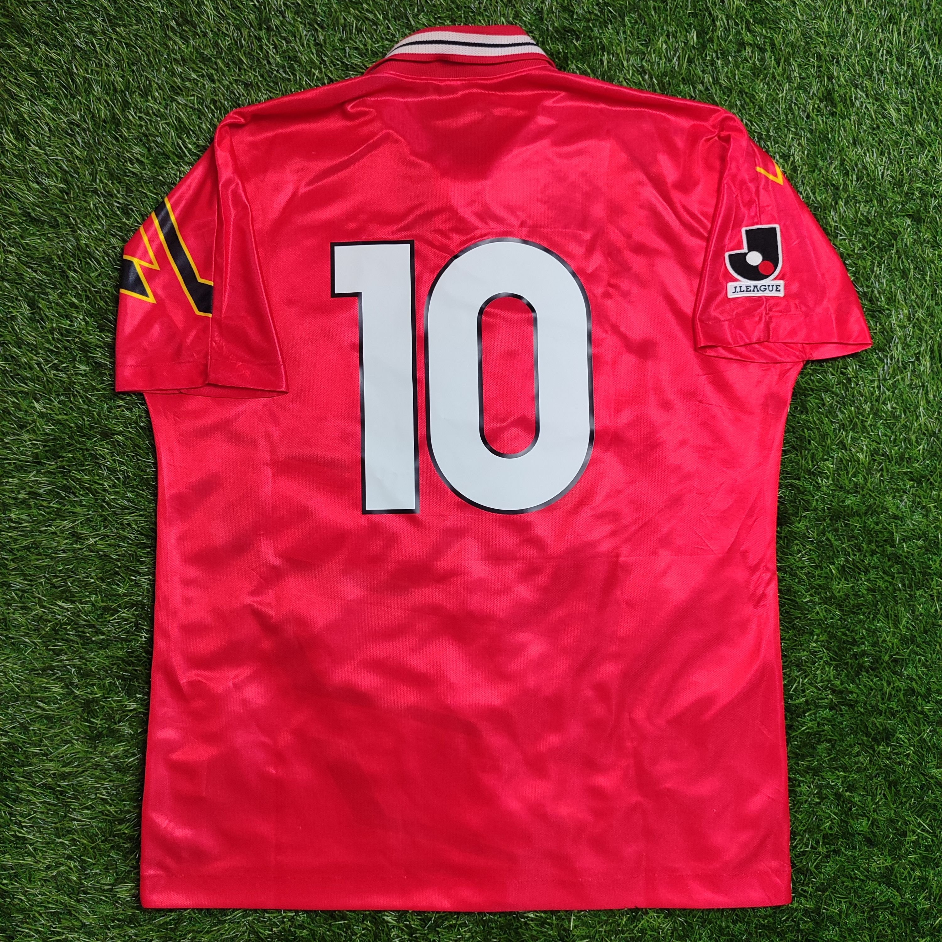 Mizuno Nagoya Grampus Home 1996 Gary Lineker #10 Soccer Jersey Size US L / EU 52-54 / 3 - 3 Thumbnail