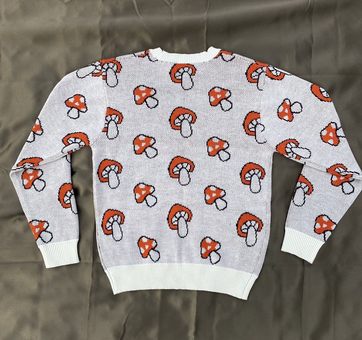 Other Mushroom Sweater Mens Large in Excellent Condition Size US L / EU 52-54 / 3 - 3 Thumbnail