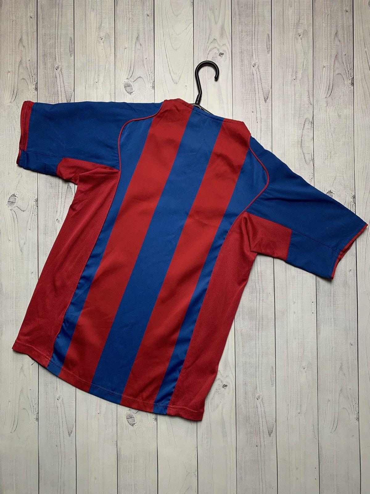 Nike × Vintage Vintage Nike Barcelona soccer jersey size Xs logo Size US XS / EU 42 / 0 - 4 Thumbnail
