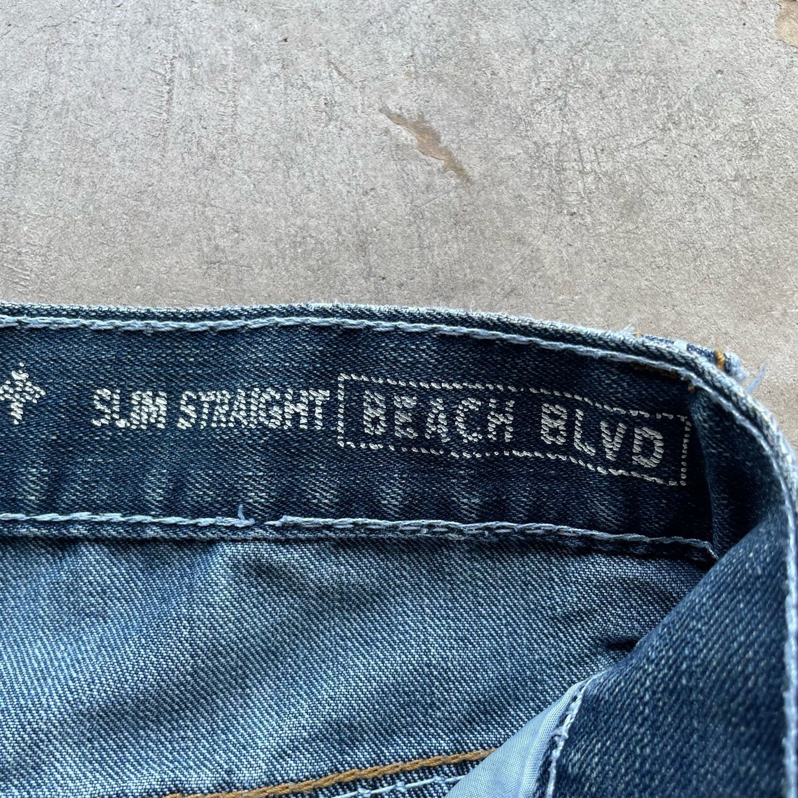 Vintage vintage beach blvd bootcut jeans 31x32 y2k darkwash Size US 31 - 5 Thumbnail