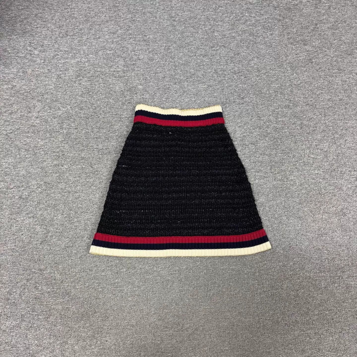 Gucci Gucci Navy Web A-line knit skirt XS Size 25" / US 0 / IT 36 - 1 Thumbnail