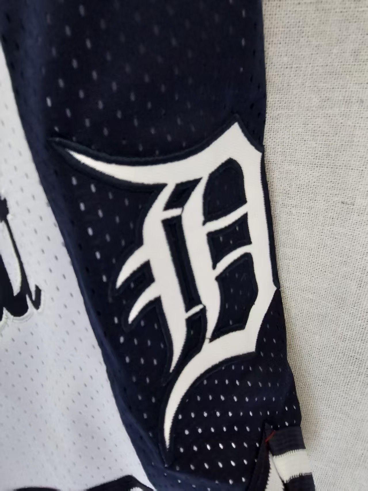 MLB Detroit Tigers Short Pocket White M Size Size US 32 / EU 48 - 3 Thumbnail