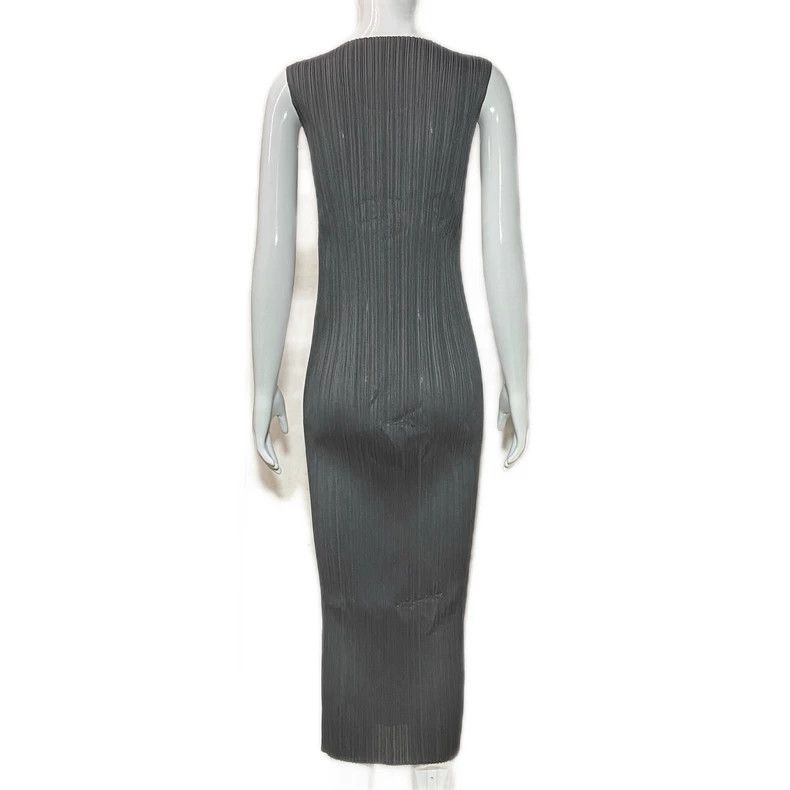 Issey Miyake Issey Miyake size:2 A long grey pleated dress Size XS / US 0-2 / IT 36-38 - 2 Thumbnail