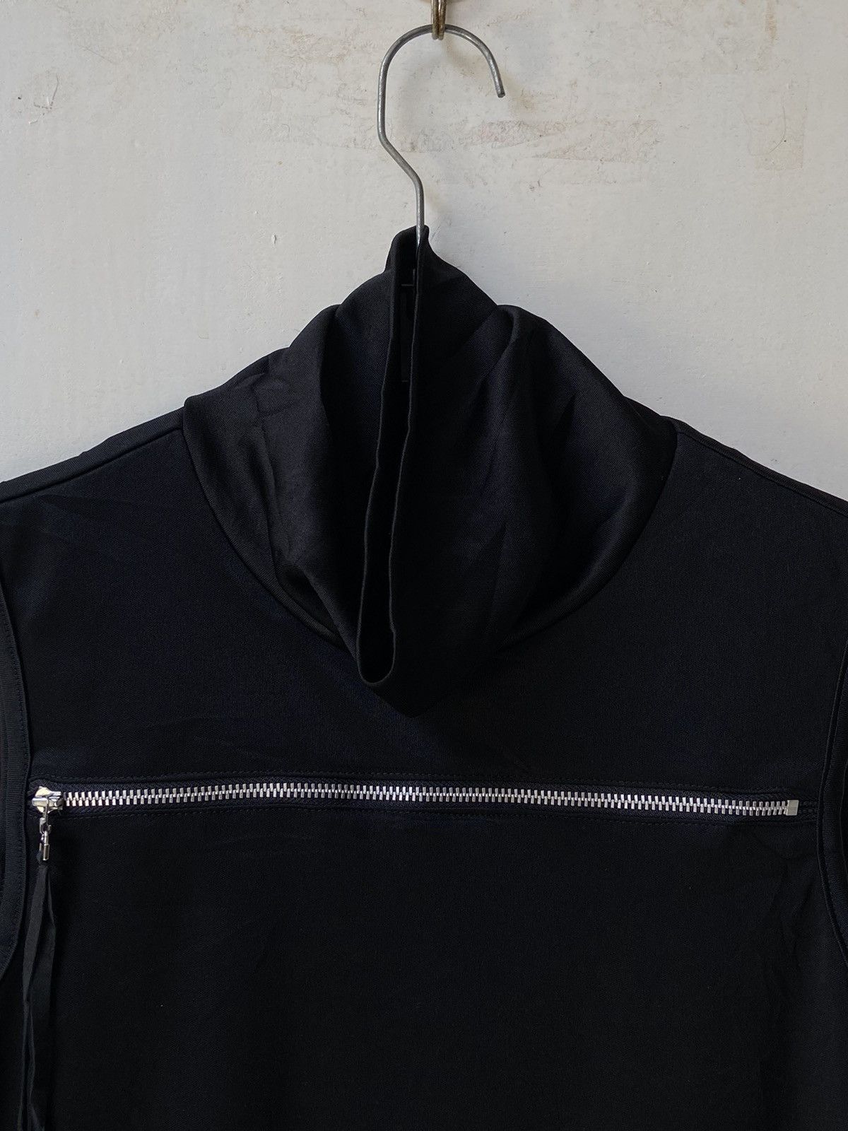 Karl Lagerfeld LAGERFELD Black Sleeveless T-Shirts Size US XS / EU 42 / 0 - 4 Thumbnail