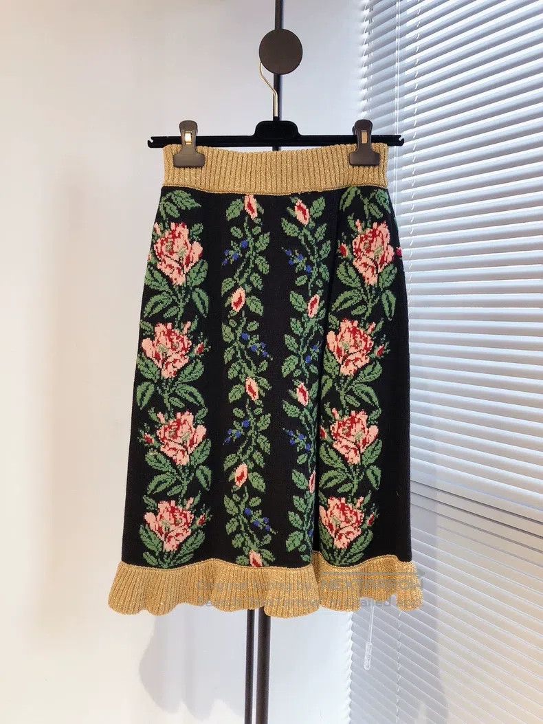 Gucci Gucci SizeS Colourful floral knitted skirt Size 24" / US 00 / IT 34 - 2 Thumbnail