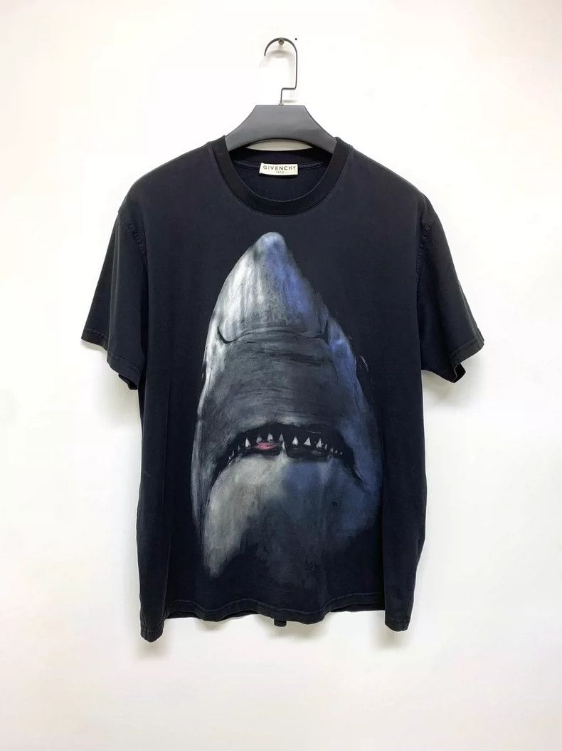 Givenchy givenchy shark short sleeve t-shirt-dmc Size US M / EU 48-50 / 2 - 1 Thumbnail