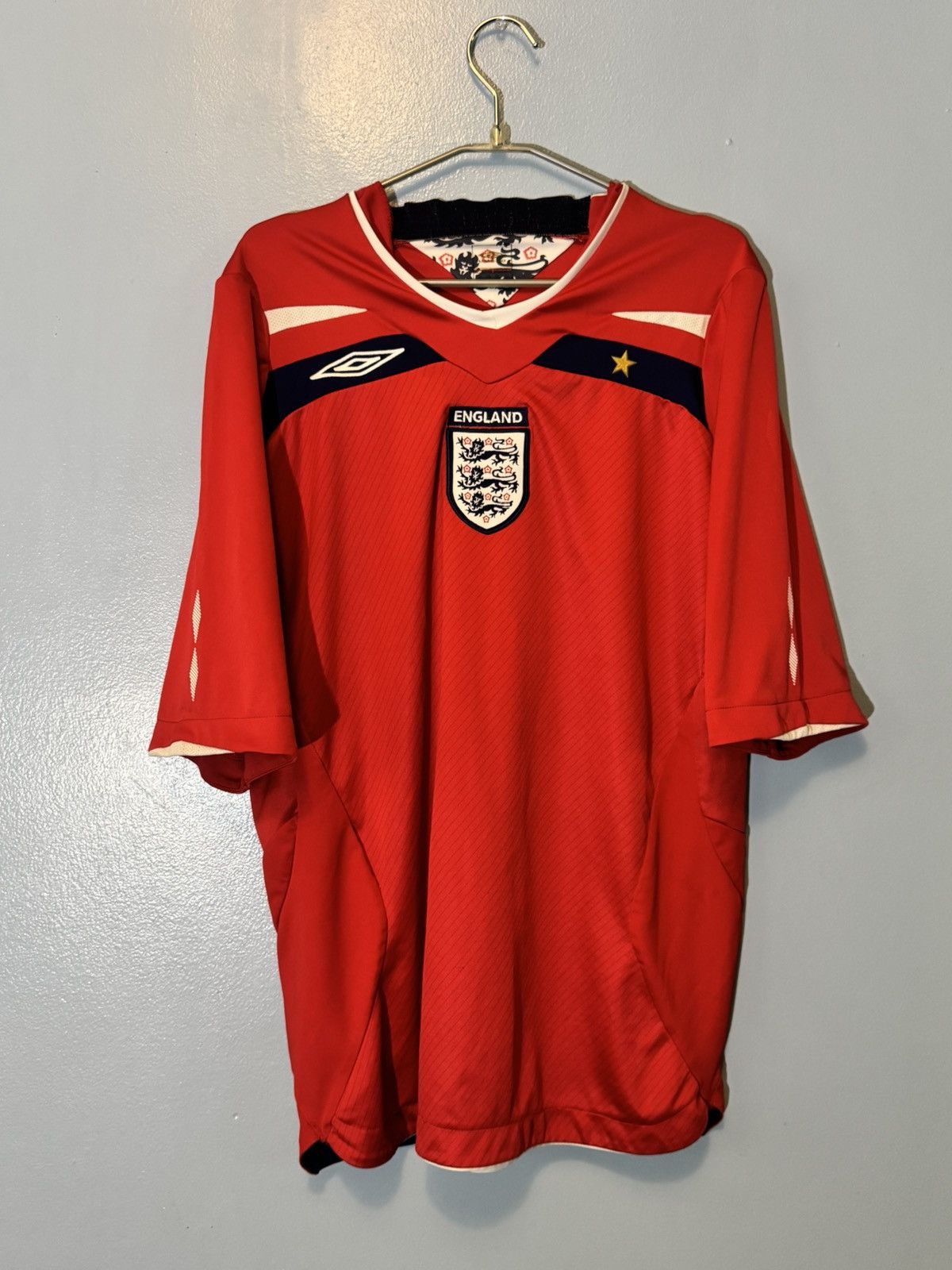 Umbro Umbro England soccer away jersey 08/10 Size US M / EU 48-50 / 2 - 1 Thumbnail